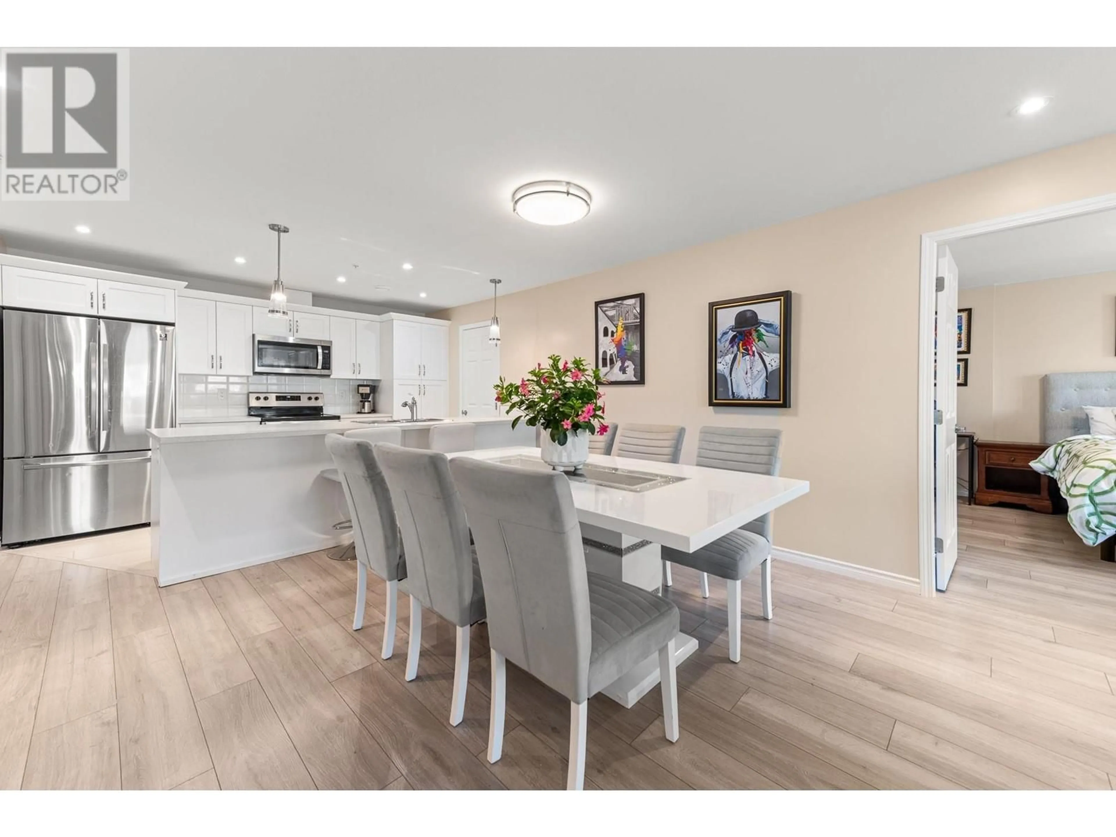 Open concept kitchen for 3346 SKAHA LAKE Road Unit# 904, Penticton British Columbia V2A0H6