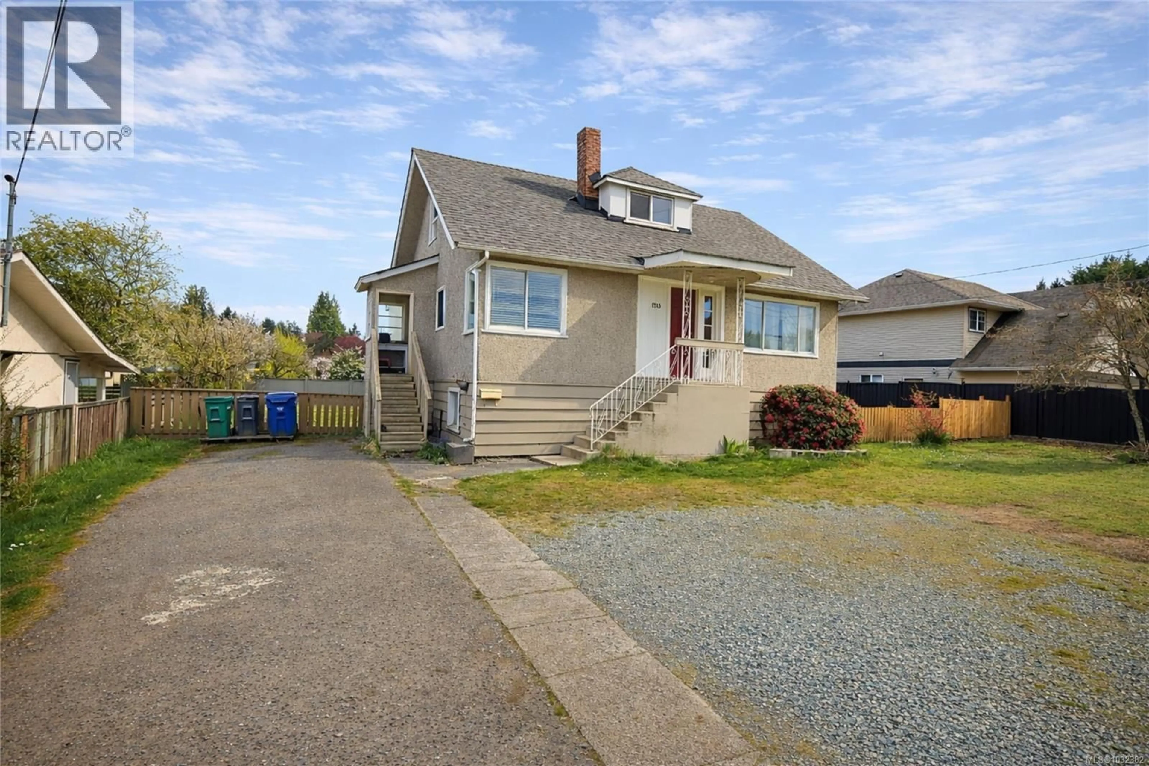 Home with vinyl exterior material, street for 1713 NORTHFIELD ROAD, Nanaimo British Columbia V9S3B1