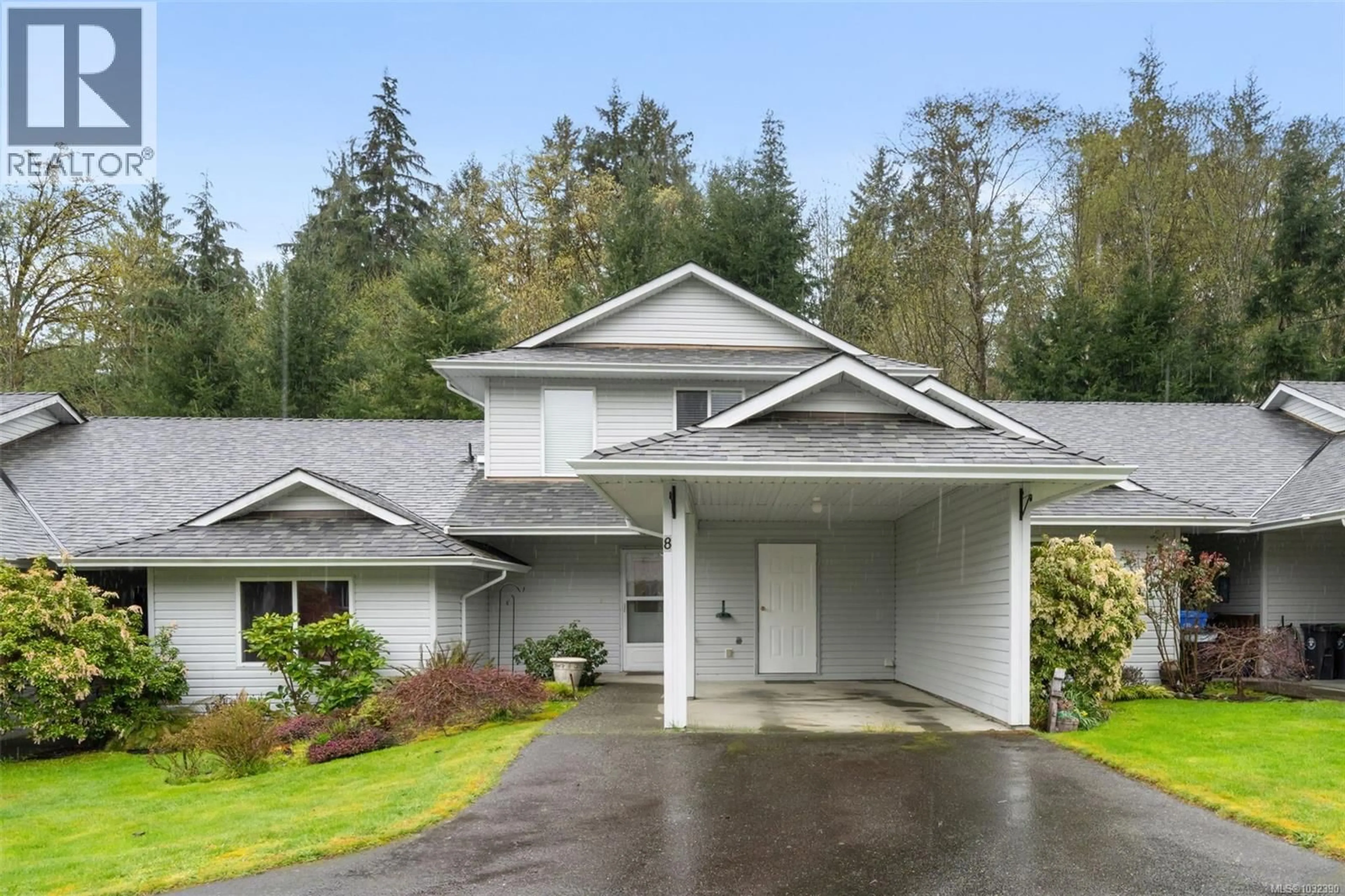 Home with vinyl exterior material, unknown for 8 - 300 GROSSKLEG WAY, Lake Cowichan British Columbia V0R2G0