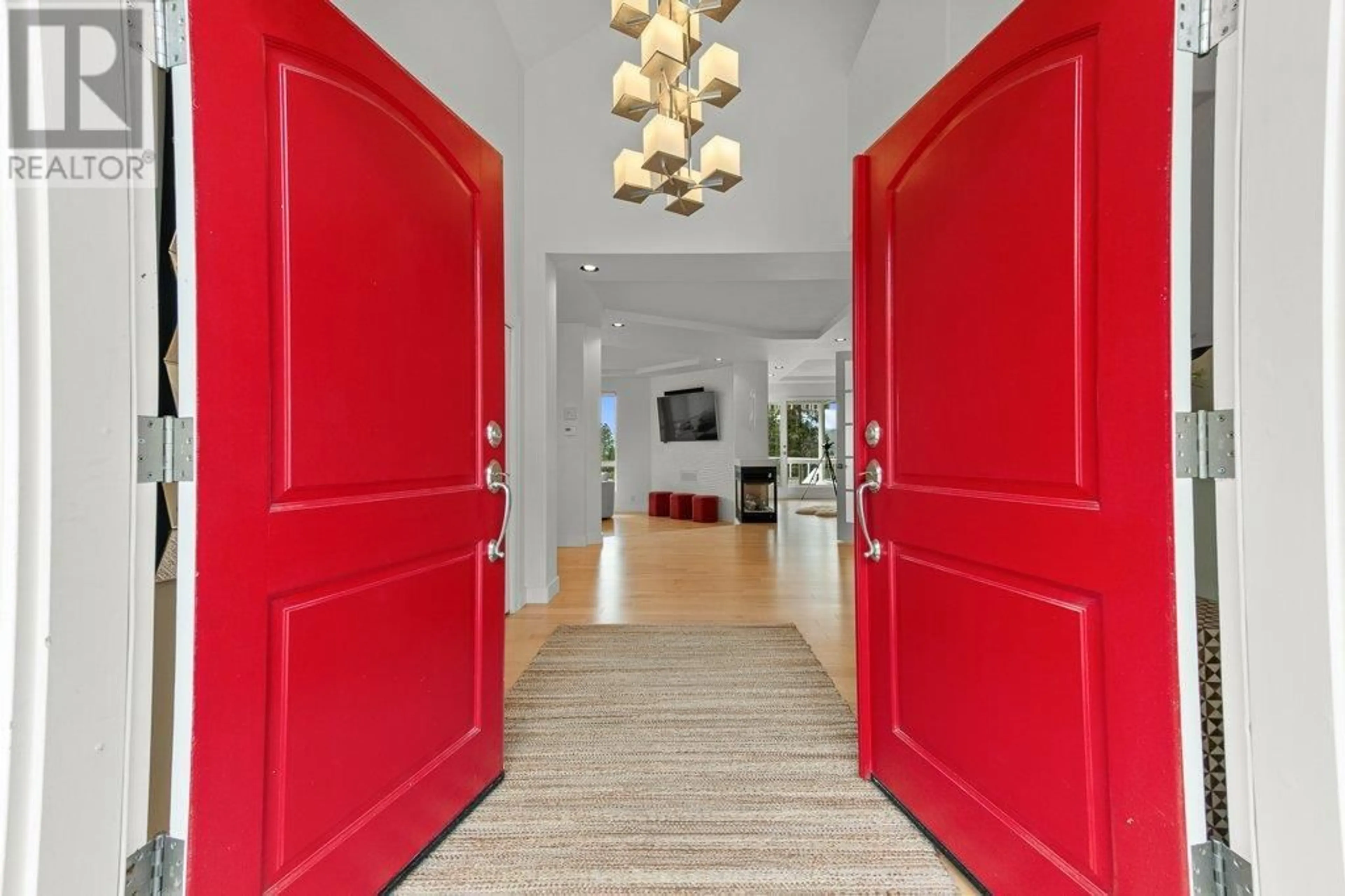 Indoor foyer, wood floors for 3044 Debeck Road, Naramata British Columbia V0H1N1