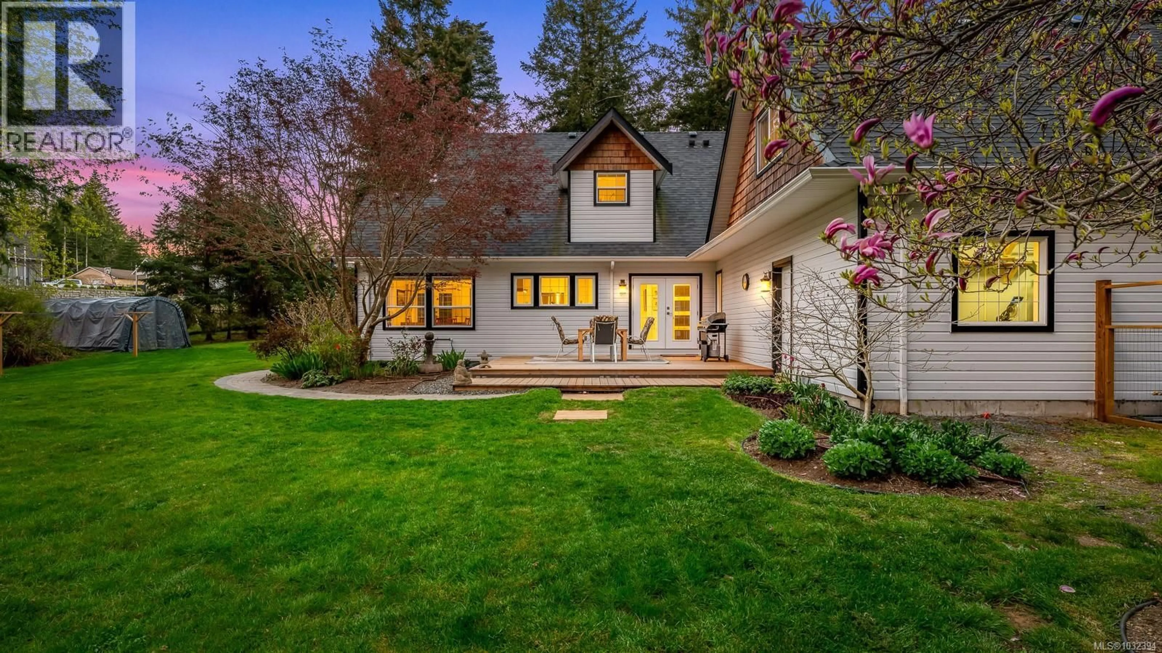 Unknown for 2300 WAVELAND ROAD, Comox British Columbia V9J1X4