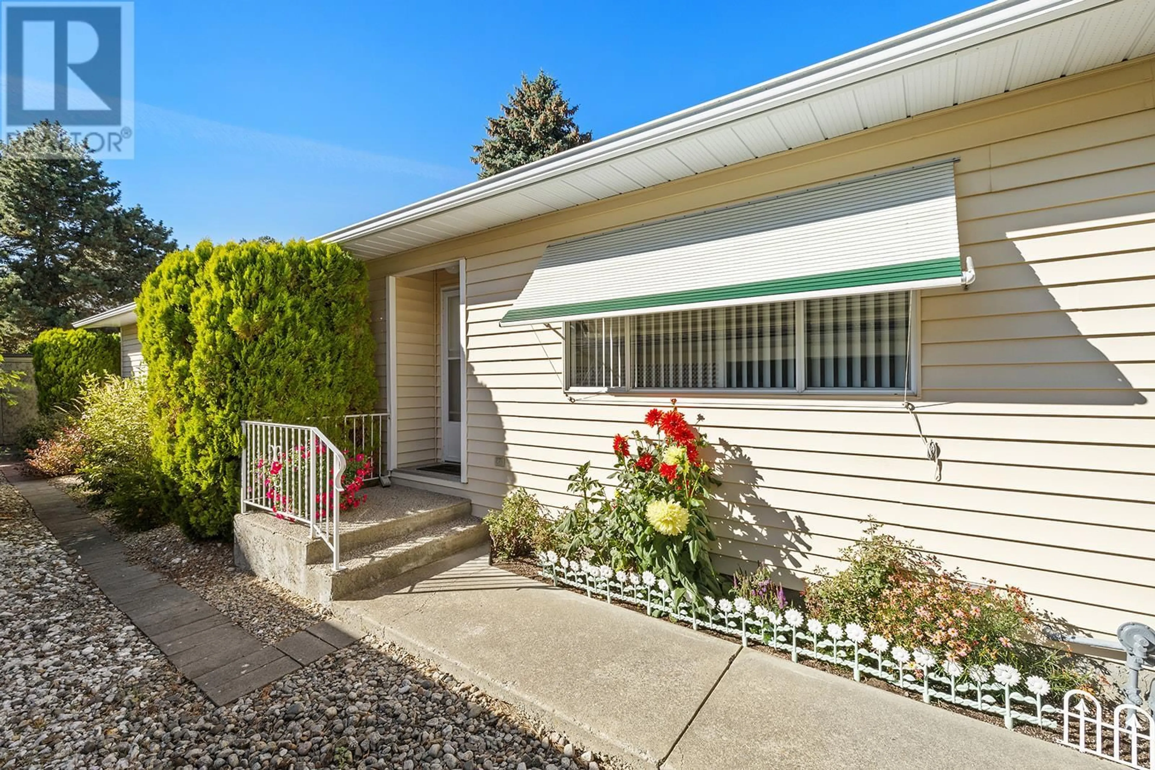 Home with vinyl exterior material, street for 3 - 17017 SNOW AVENUE, Summerland British Columbia V0H1Z6