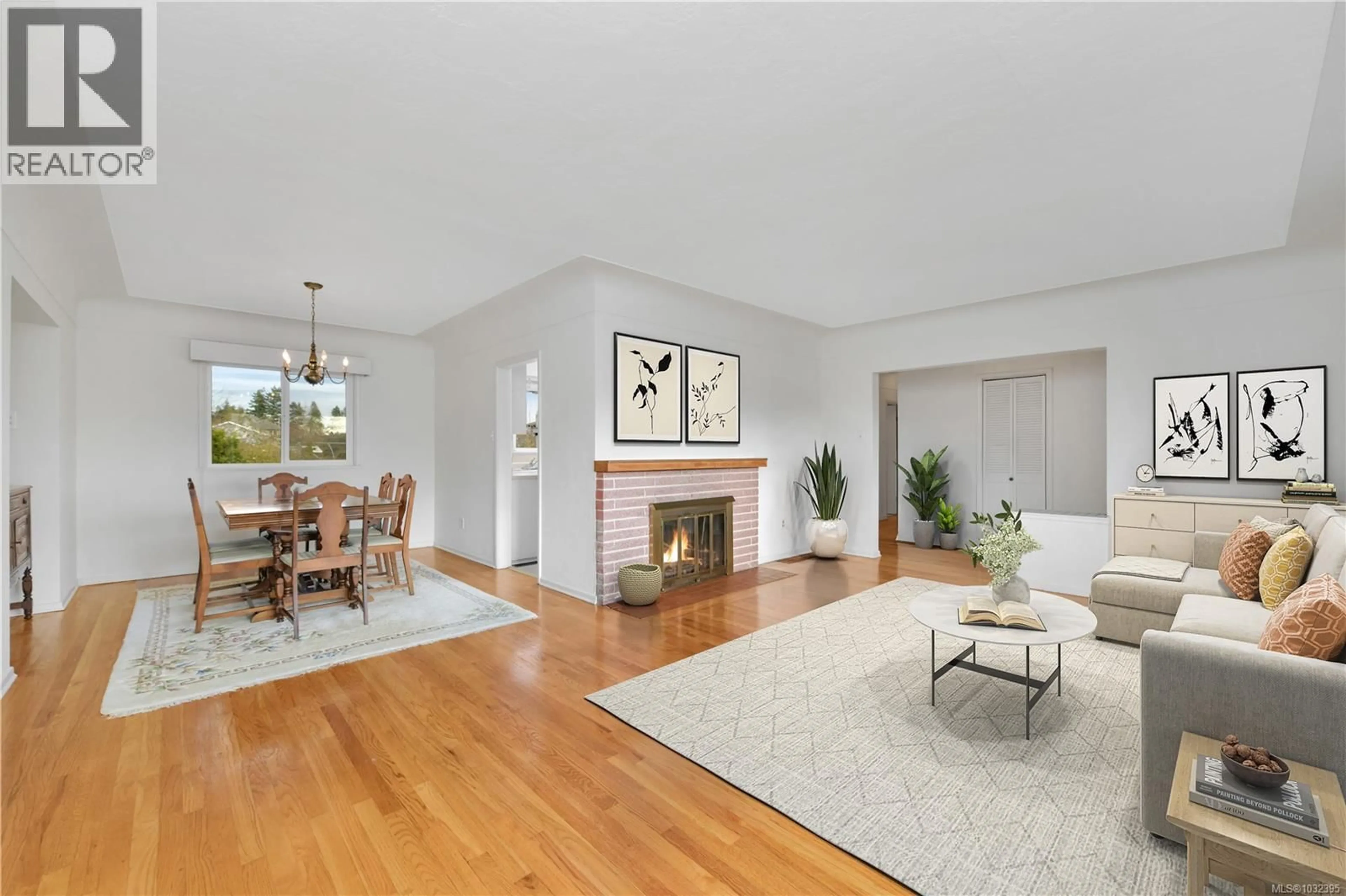 Living room with furniture, unknown for 2218 EDGELOW STREET, Saanich British Columbia V8N1R5