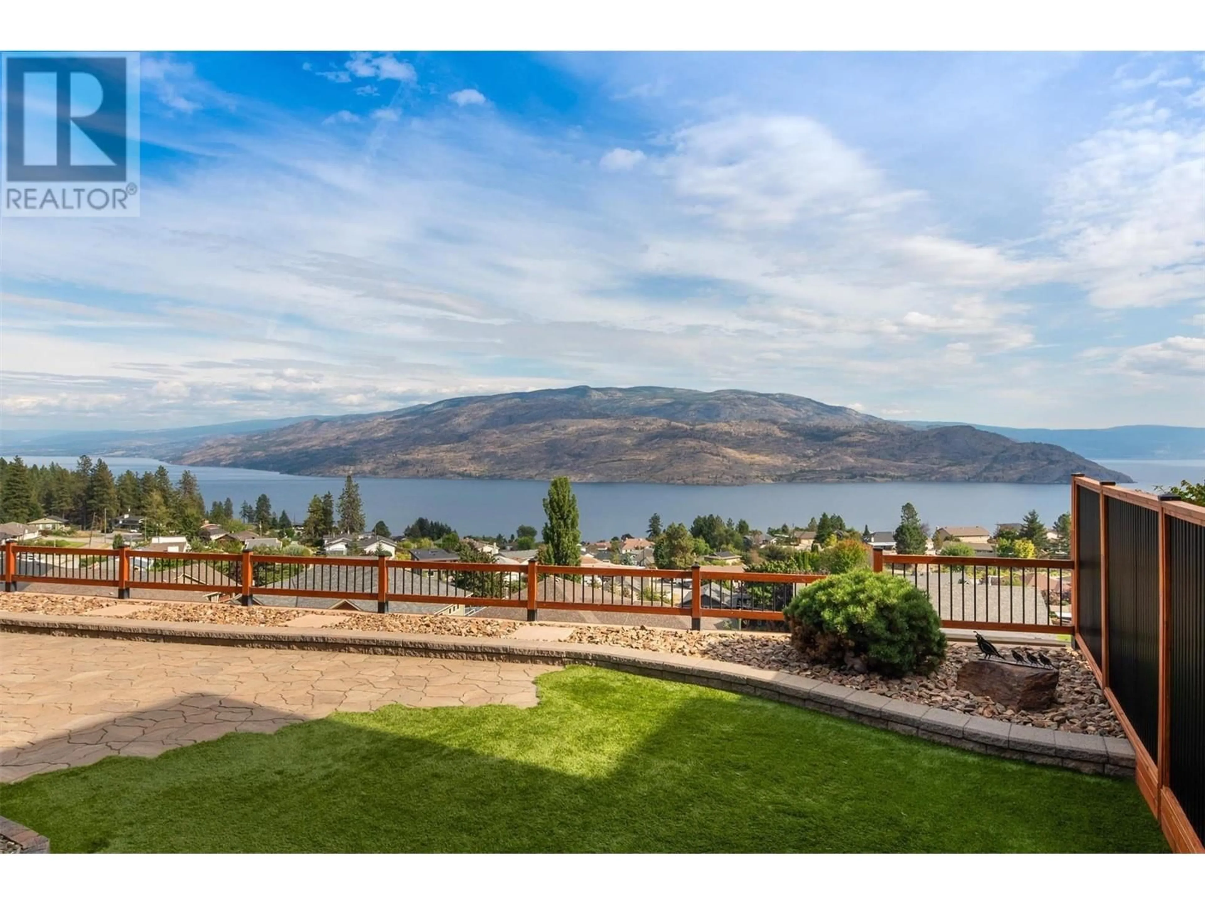 Patio, lake for 6127 Seymoure Lane, Peachland British Columbia V0H1X4