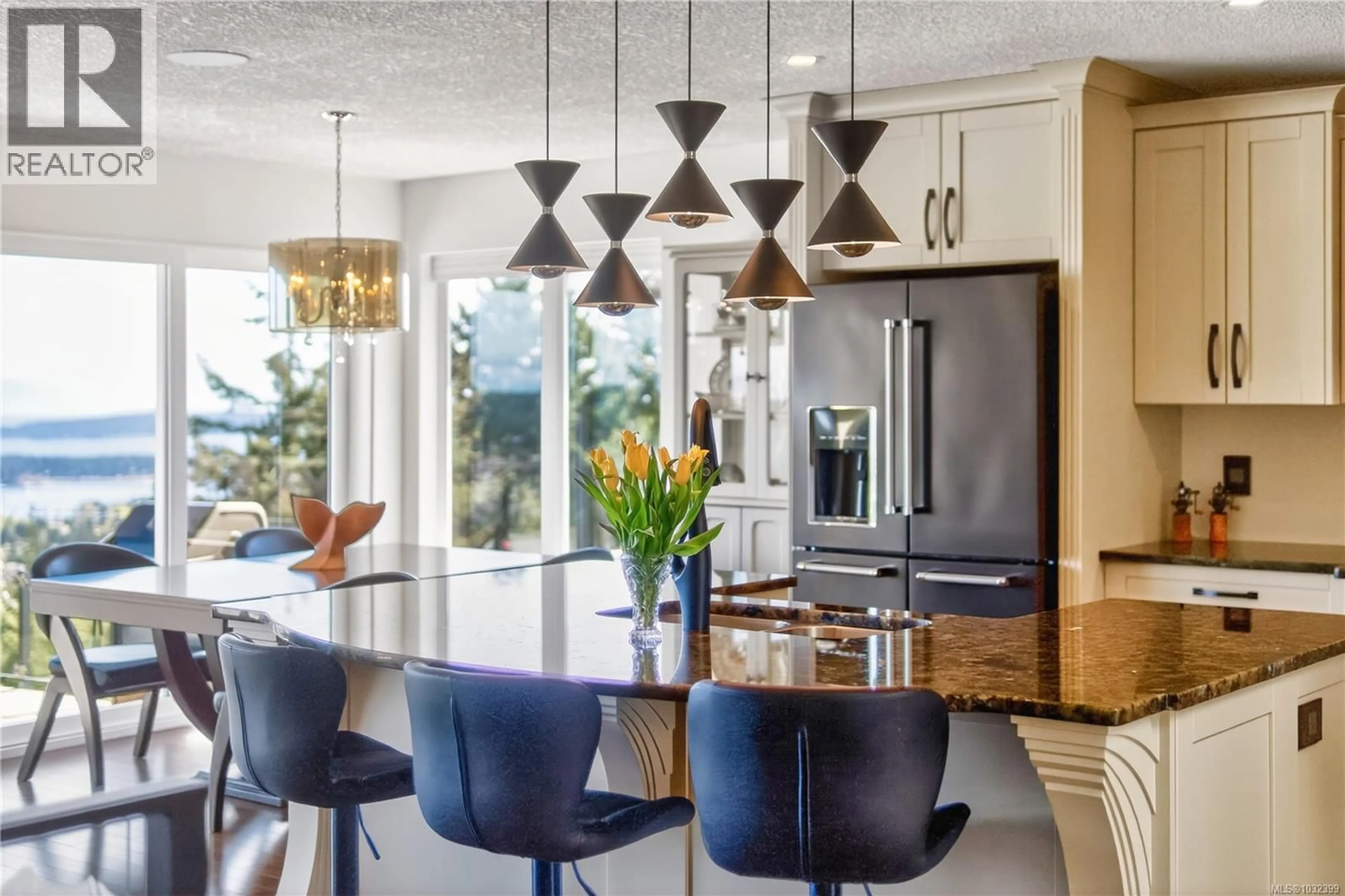 Contemporary kitchen, unknown for 1214 COLLEGE DRIVE, Nanaimo British Columbia V9R6A4