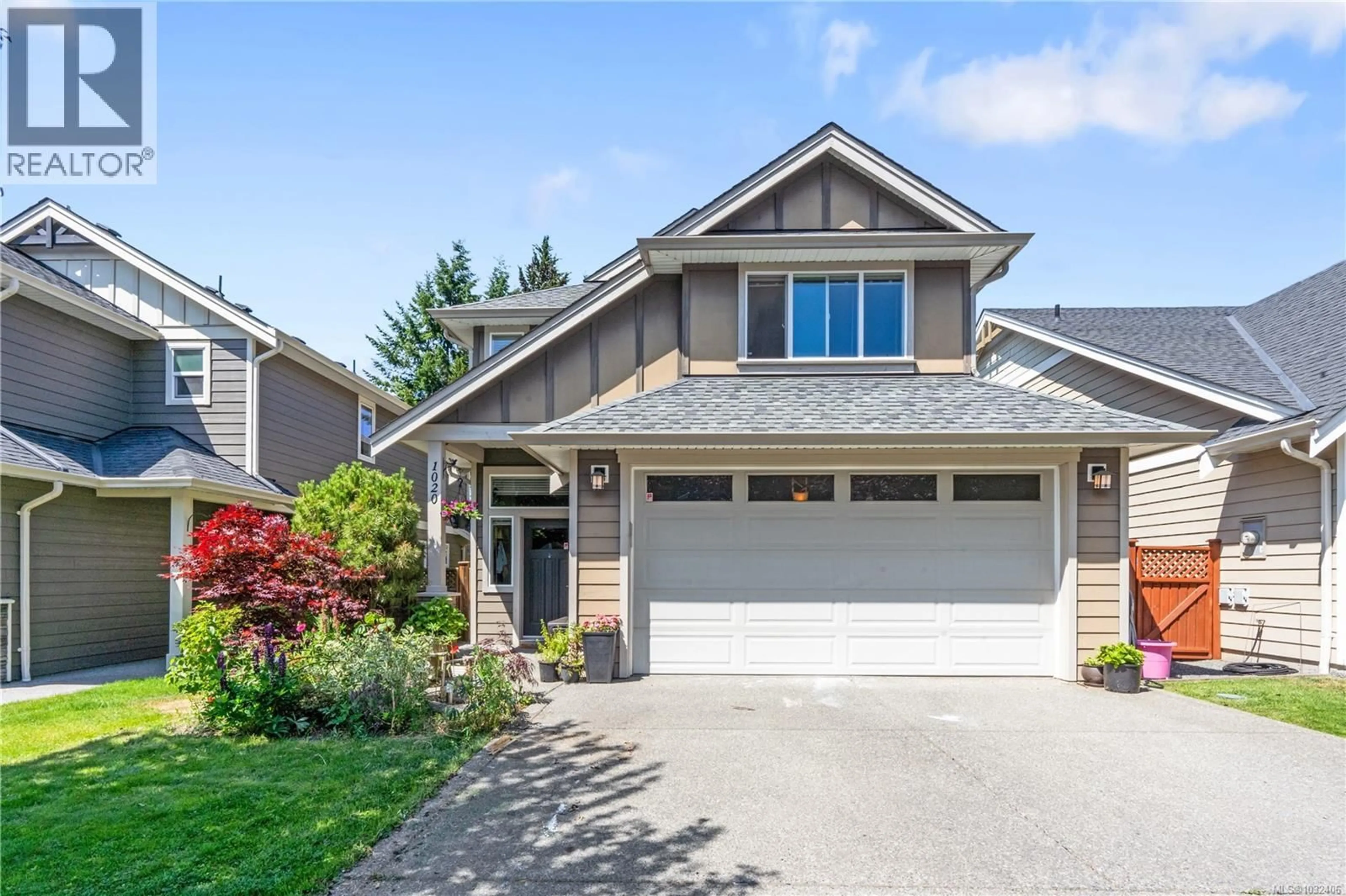 Home with vinyl exterior material, street for 1020 BRAEBURN AVENUE, Langford British Columbia V9C0H8