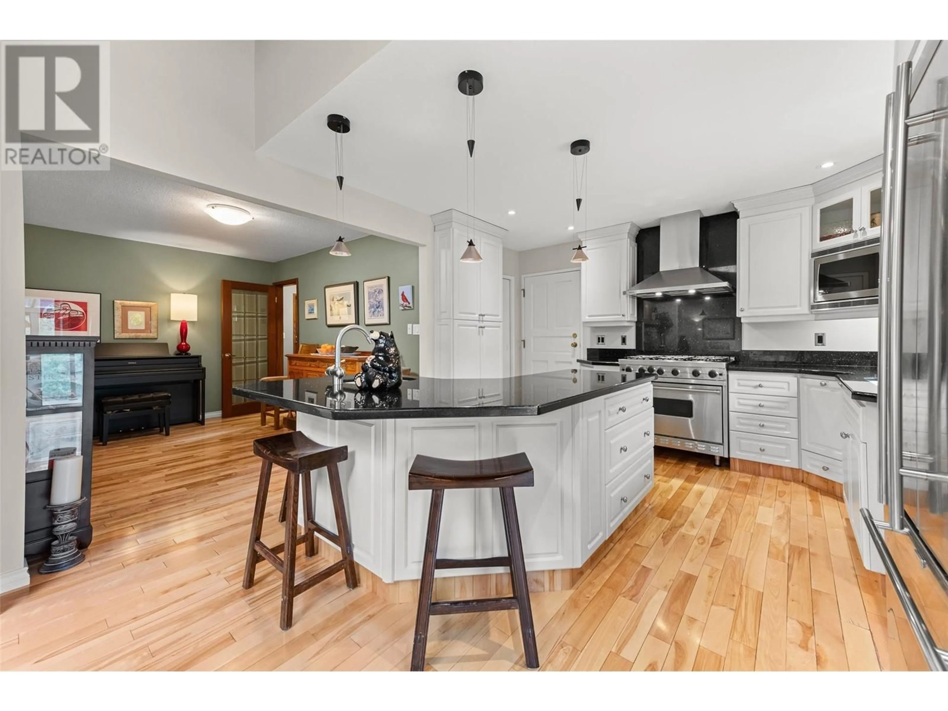 Open concept kitchen, unknown for 2132 Ryan Road, Penticton British Columbia V2A8Z1