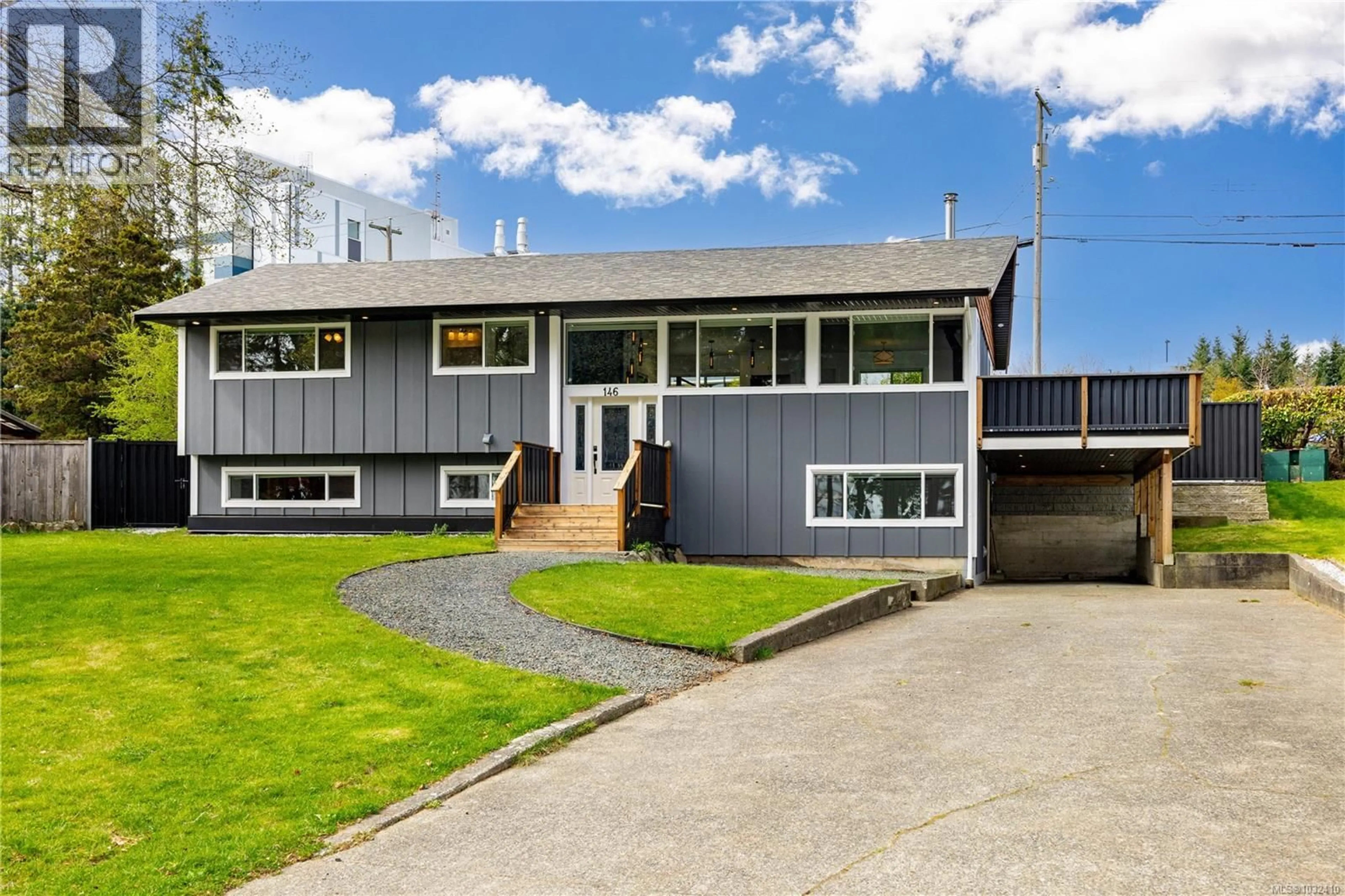 Home with vinyl exterior material, street for 146 CORONATION CRESCENT, Campbell River British Columbia V9W3T6