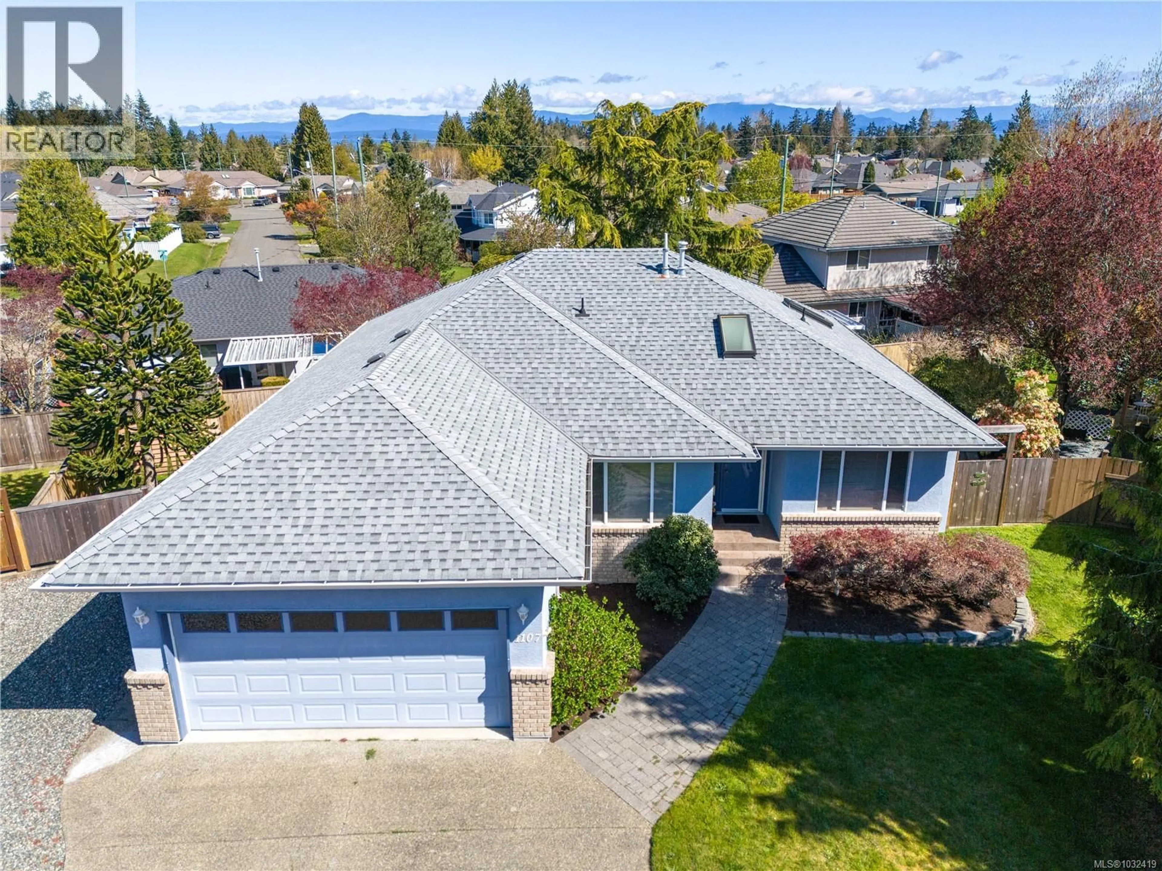 A pic from outside/outdoor area/front of a property/back of a property/a pic from drone, water/lake/river/ocean view for 1107 AERY VIEW WAY, French Creek British Columbia V9P2N9