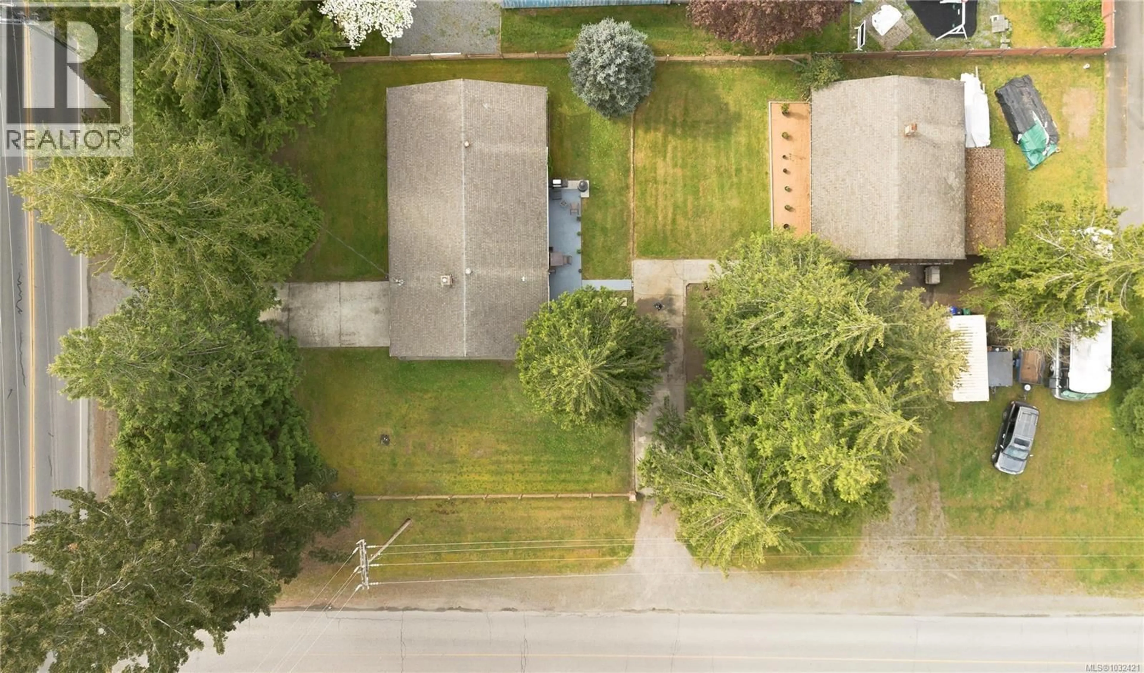 A pic from outside/outdoor area/front of a property/back of a property/a pic from drone, street for 2042 CEDAR ROAD, Nanaimo British Columbia V9X1J4