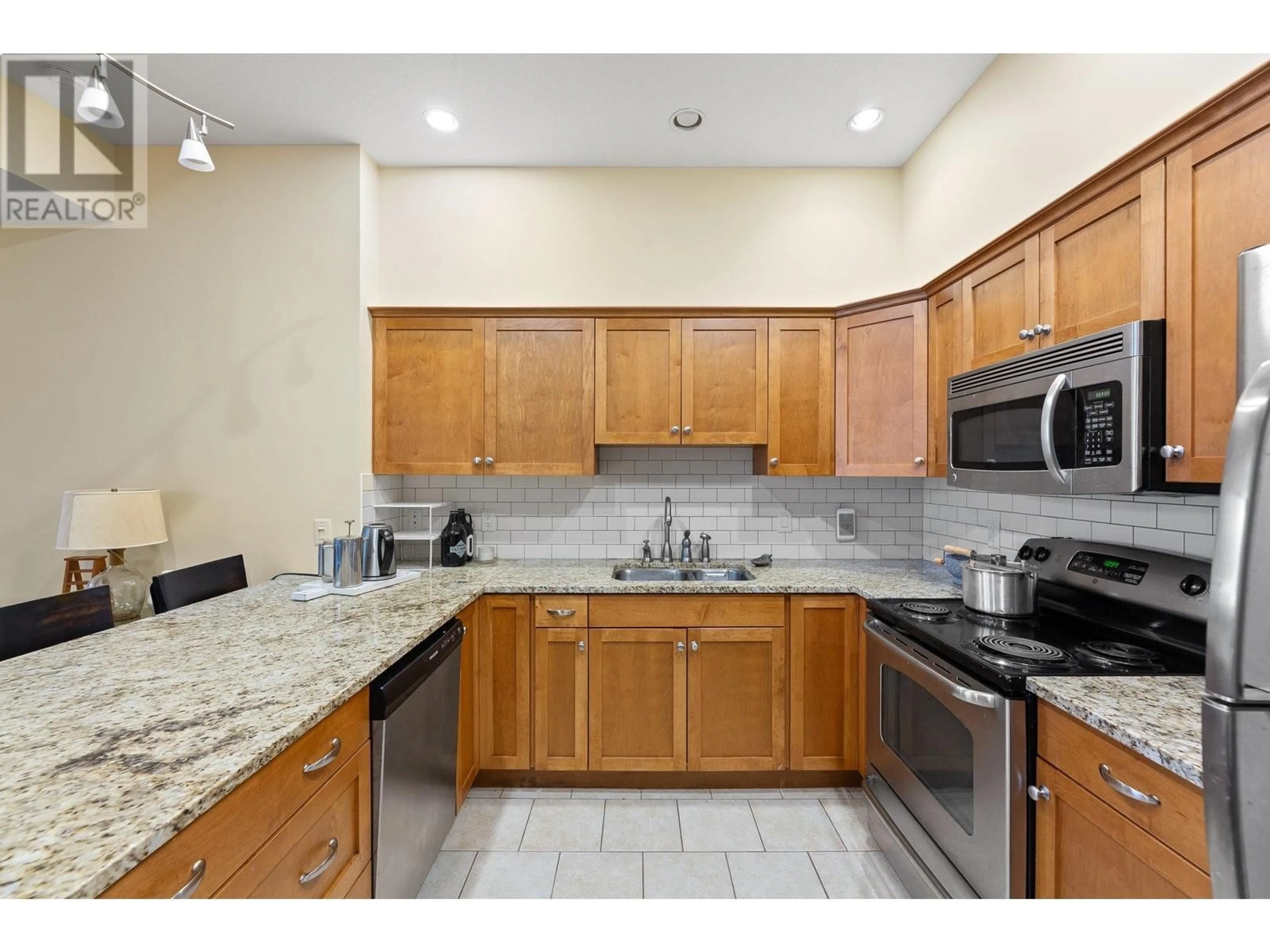 Standard kitchen, ceramic floors for 3843 Brown Road Unit# 2409, West Kelowna British Columbia V4T2J3