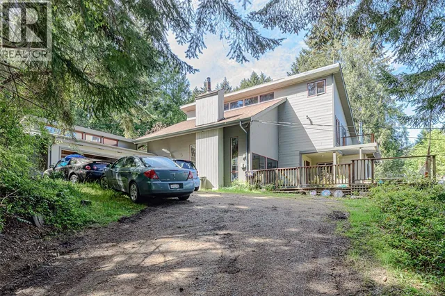 1671 NORTH BEACH ROAD, Salt Spring
