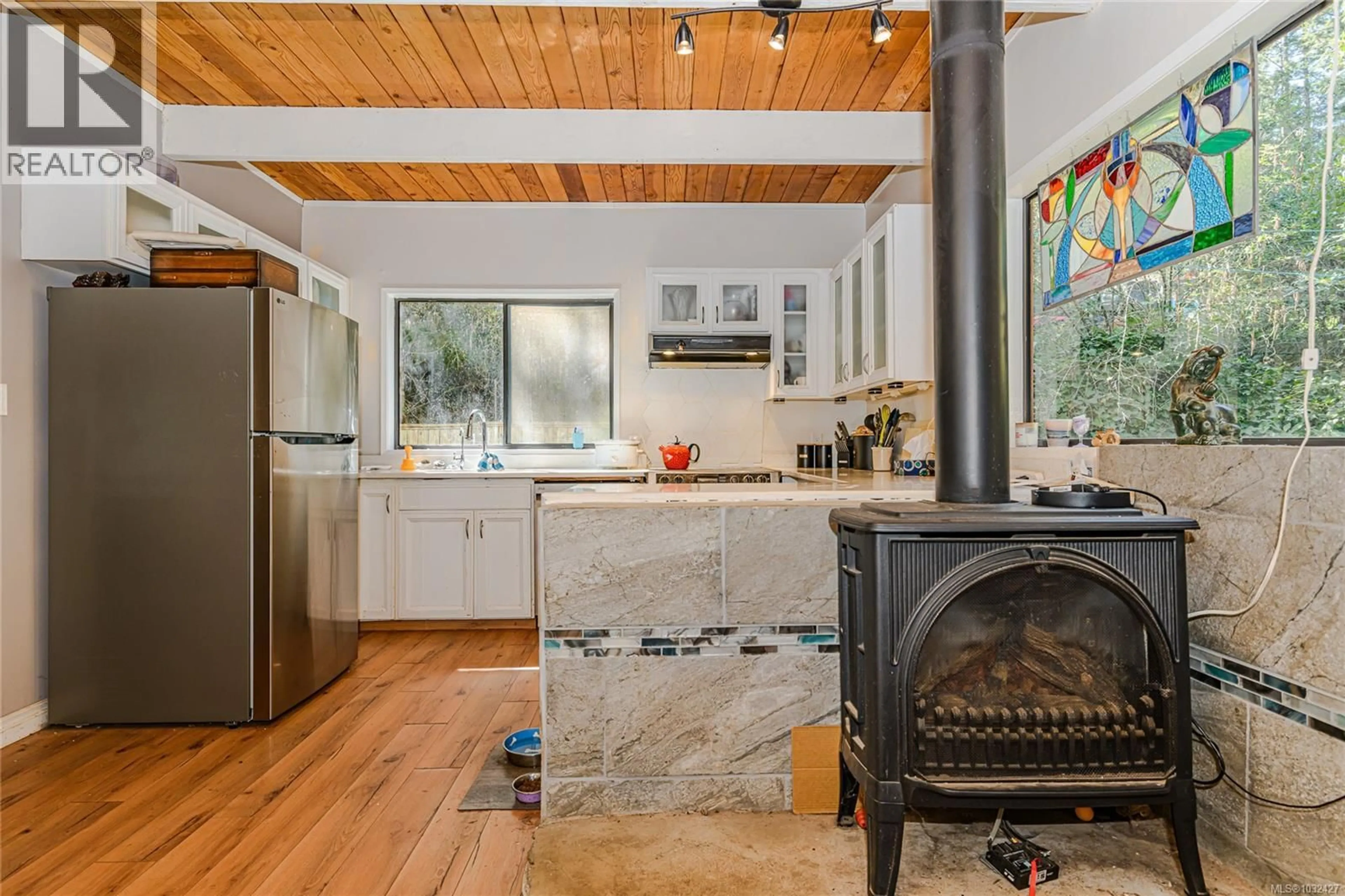 Open concept kitchen, ceramic/tile floor for 1671 NORTH BEACH ROAD, Salt Spring British Columbia V8K1A8