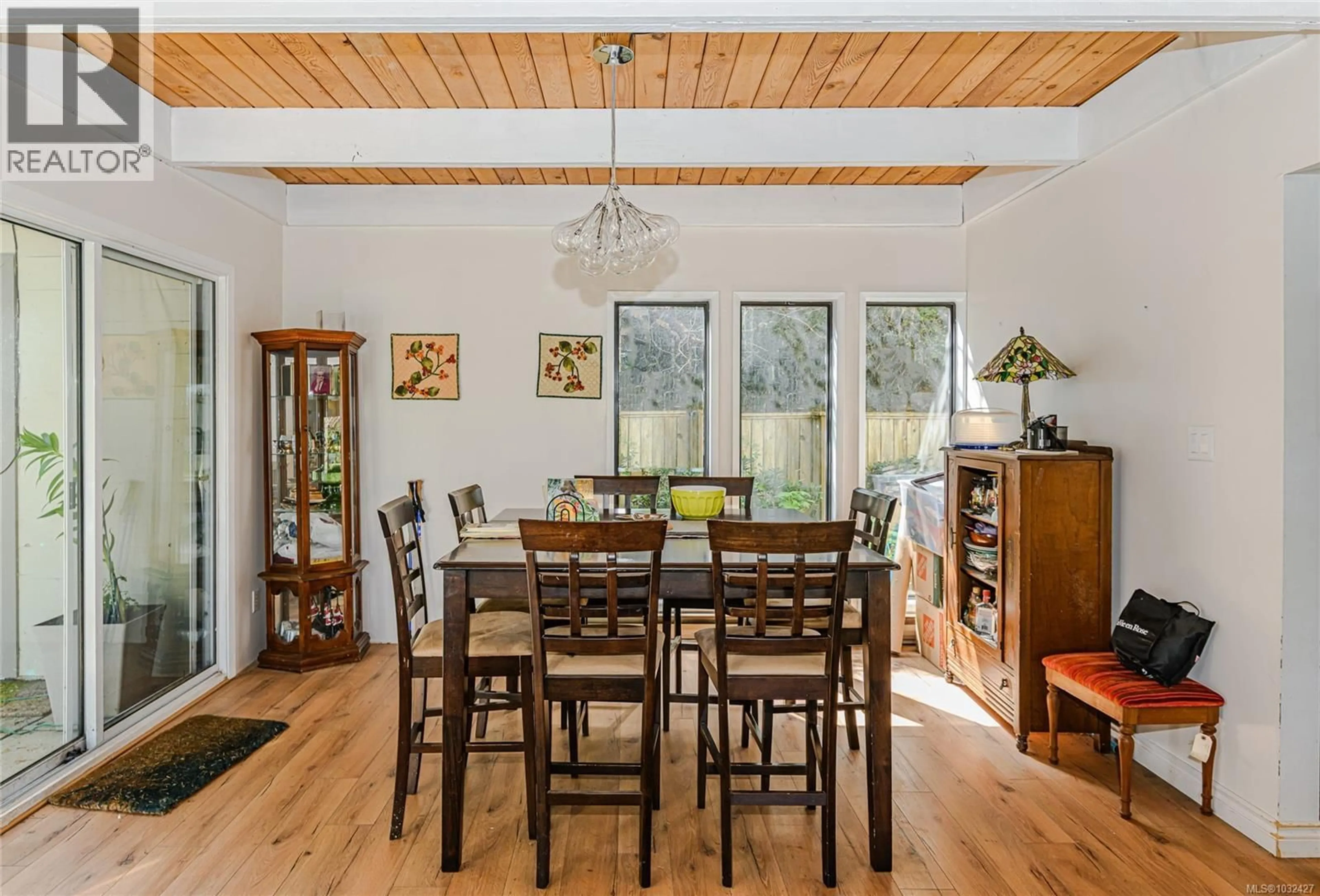 Dining room, wood/laminate floor for 1671 NORTH BEACH ROAD, Salt Spring British Columbia V8K1A8