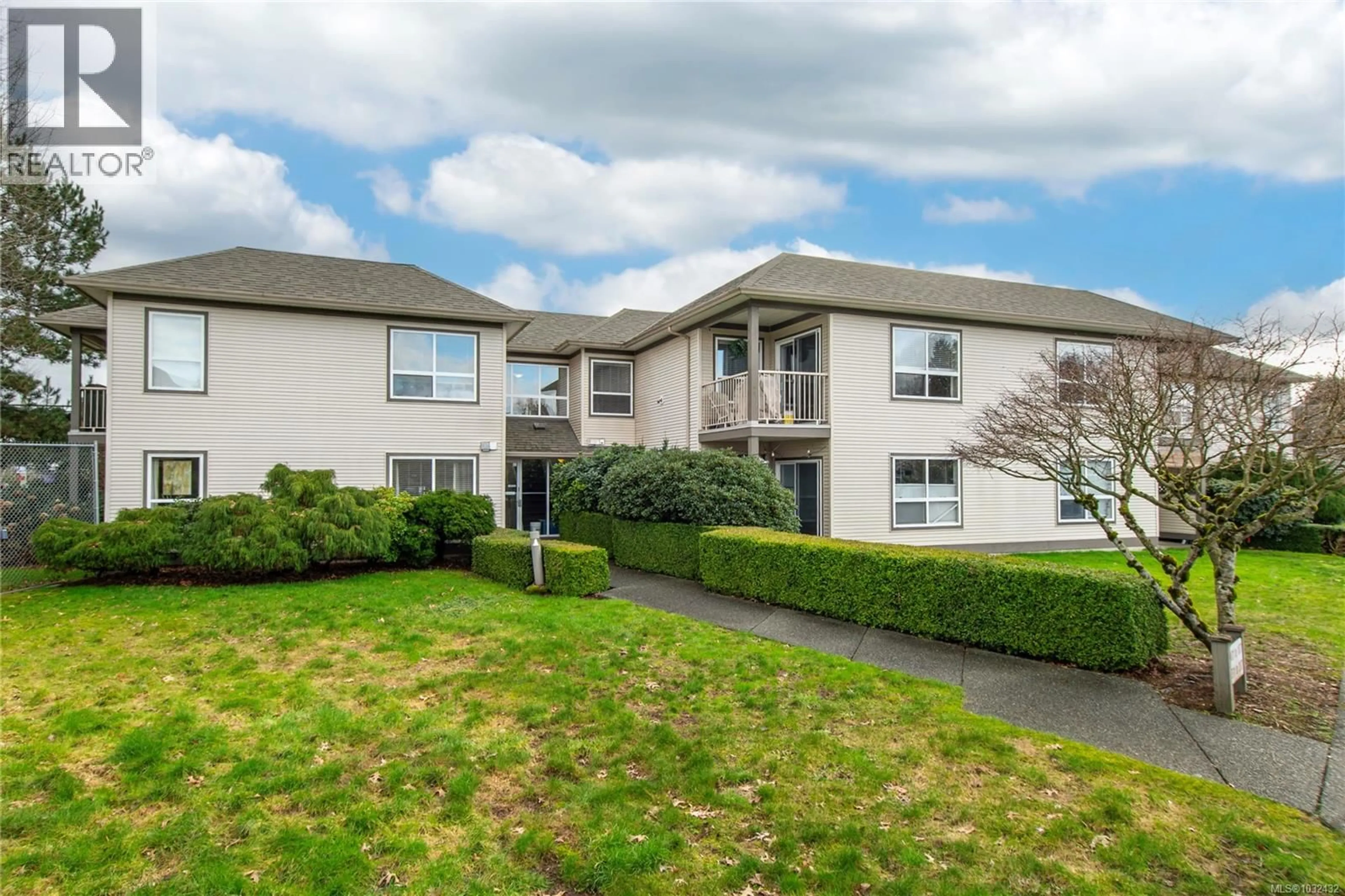 Patio, unknown for 202 - 2525 FITZGERALD AVENUE, Courtenay British Columbia V9N6J4