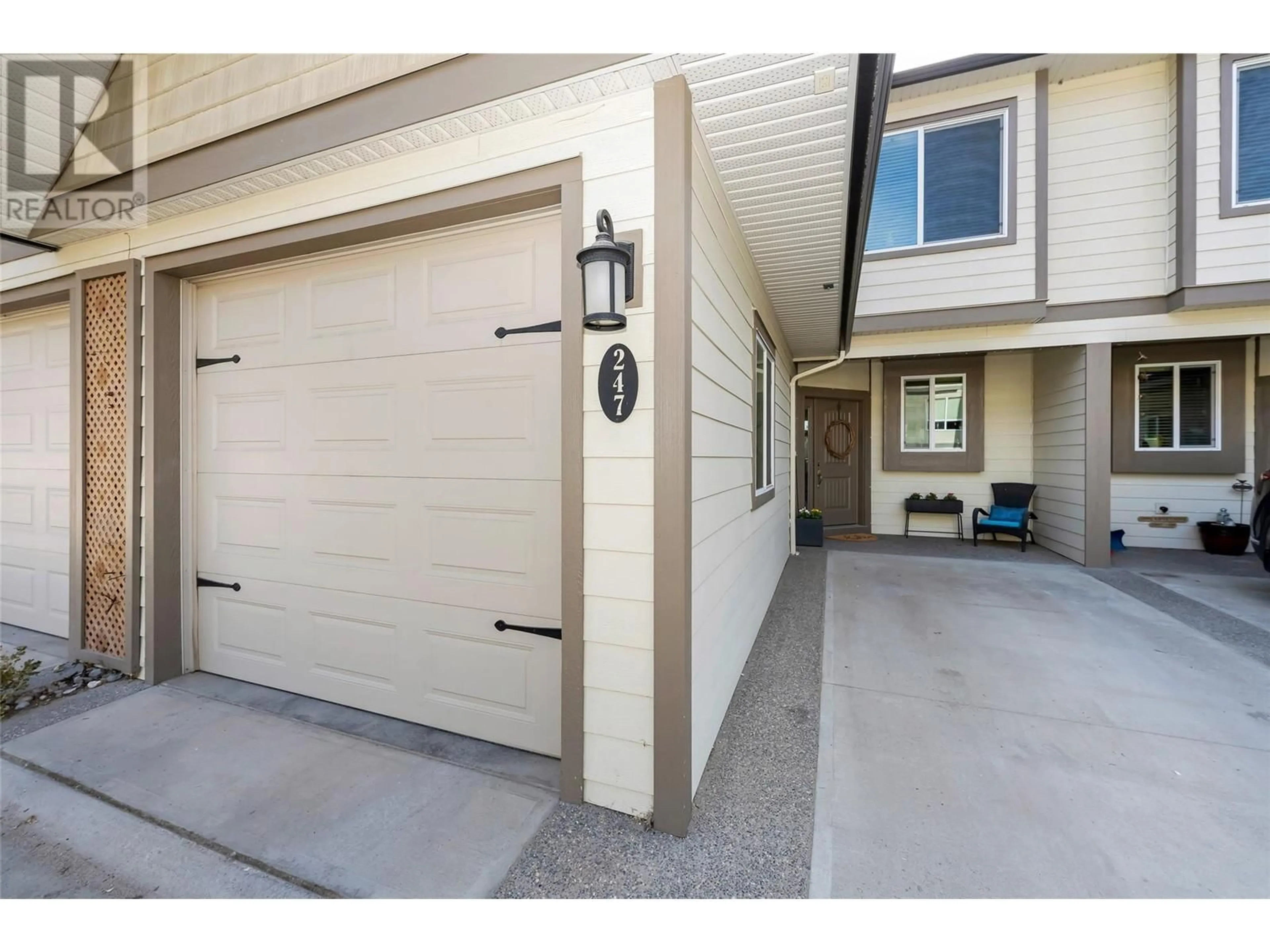 Indoor garage, cement floor for 3780 Schubert Road Unit# 247, Armstrong British Columbia V0E1B4