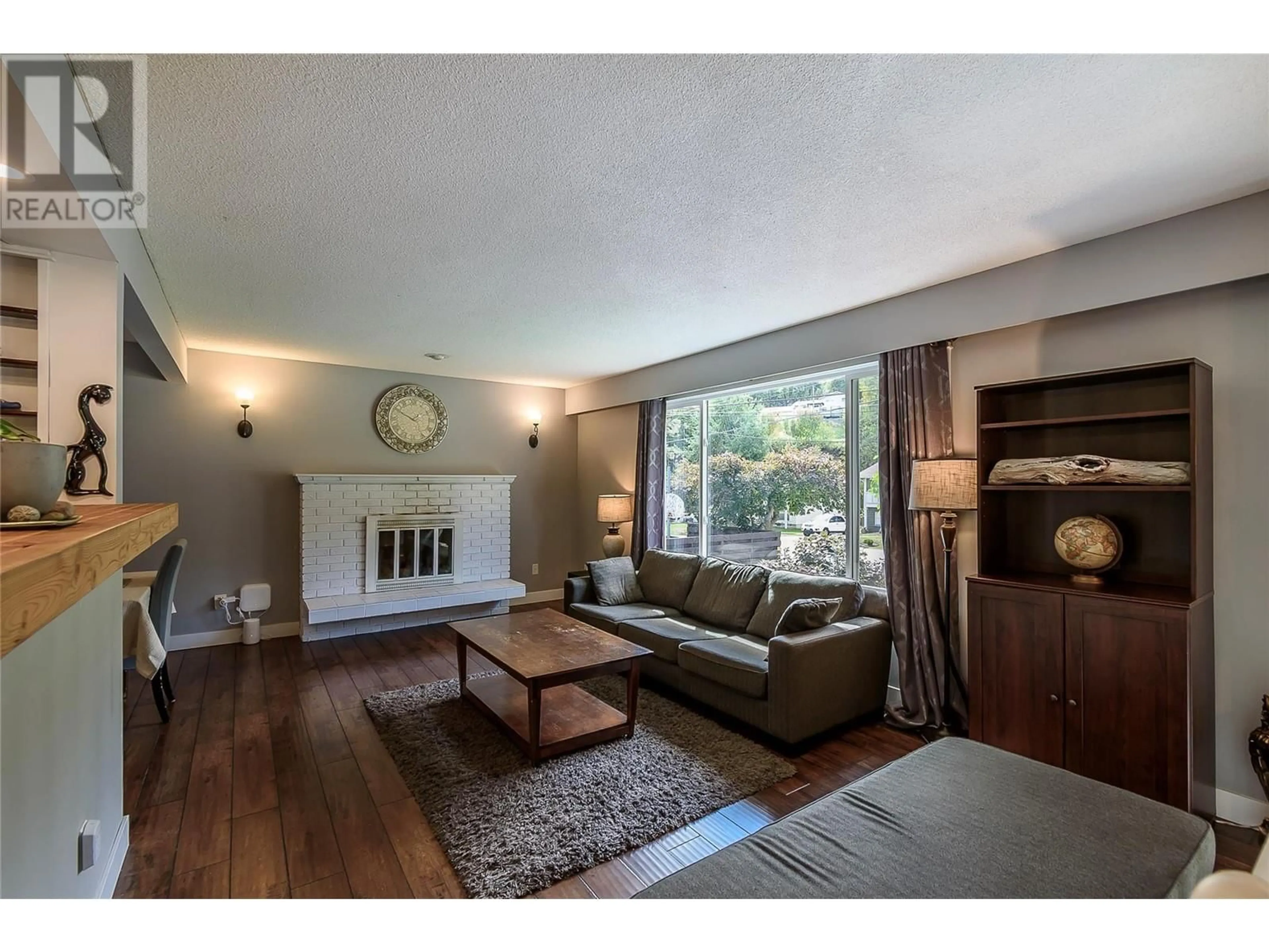 Living room, wood floors for 3193 McIver Road, West Kelowna British Columbia V4T1G1