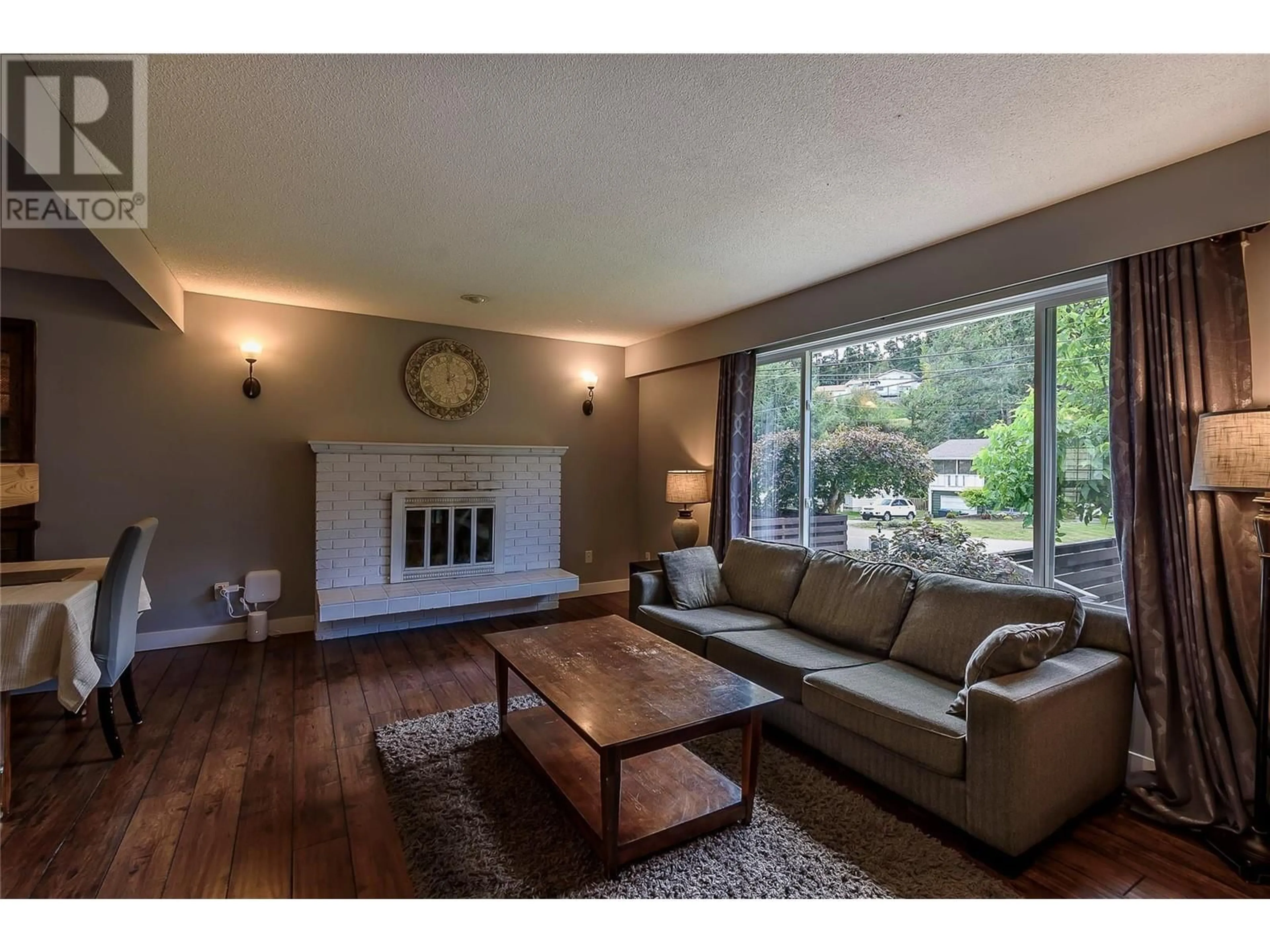 Living room, wood floors for 3193 McIver Road, West Kelowna British Columbia V4T1G1