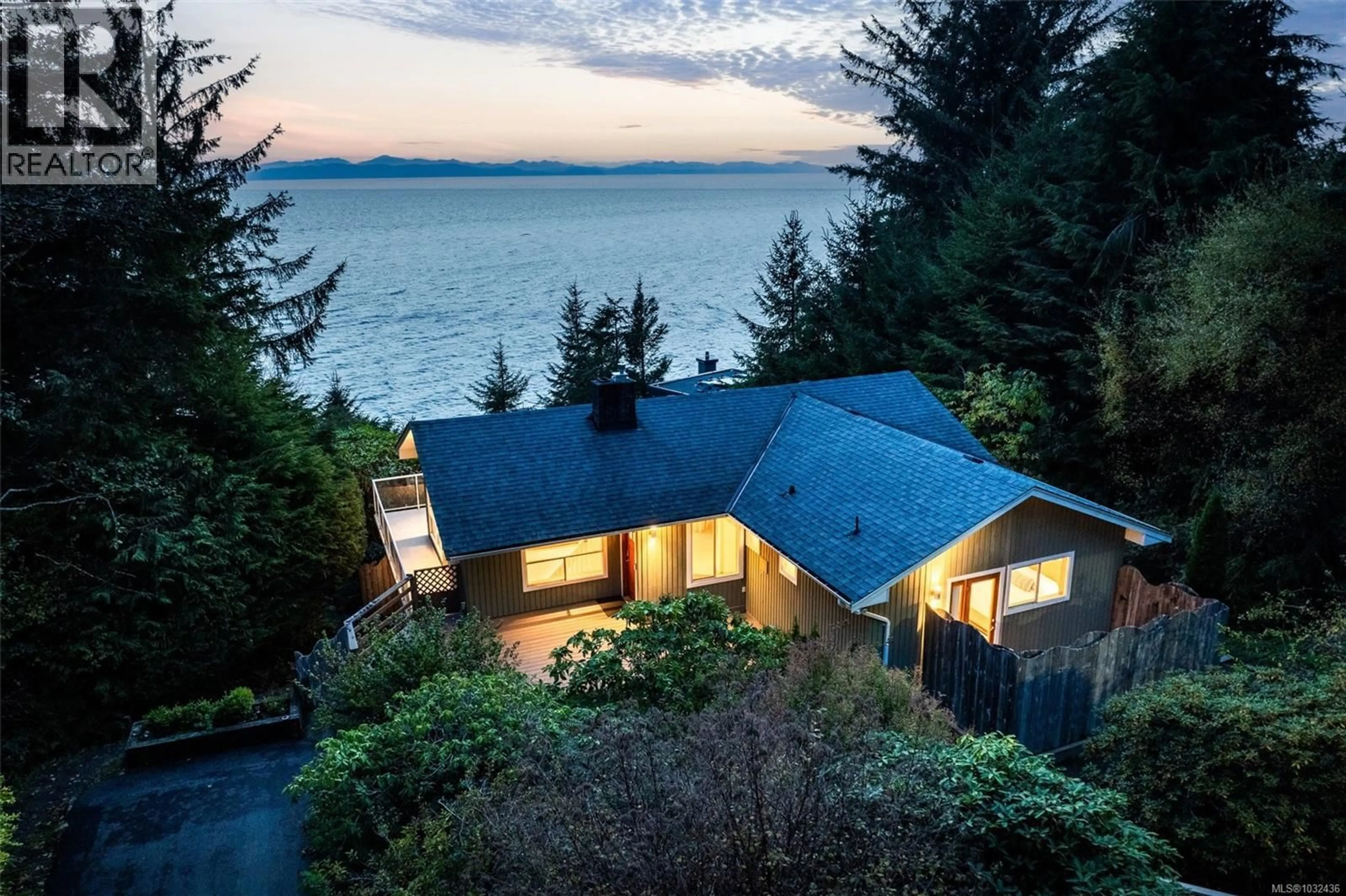 A pic from outside/outdoor area/front of a property/back of a property/a pic from drone, water/lake/river/ocean view for 2594 SEASIDE DRIVE, Sooke British Columbia V9Z1G7