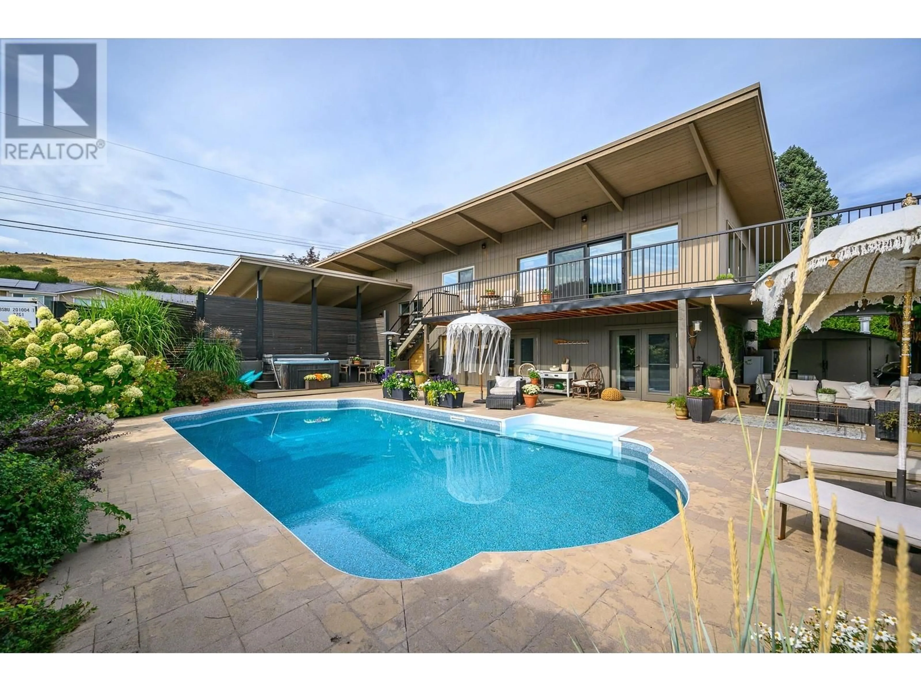 Indoor or outdoor pool for 8600 Fitzmaurice Drive, Coldstream British Columbia V1B1X4