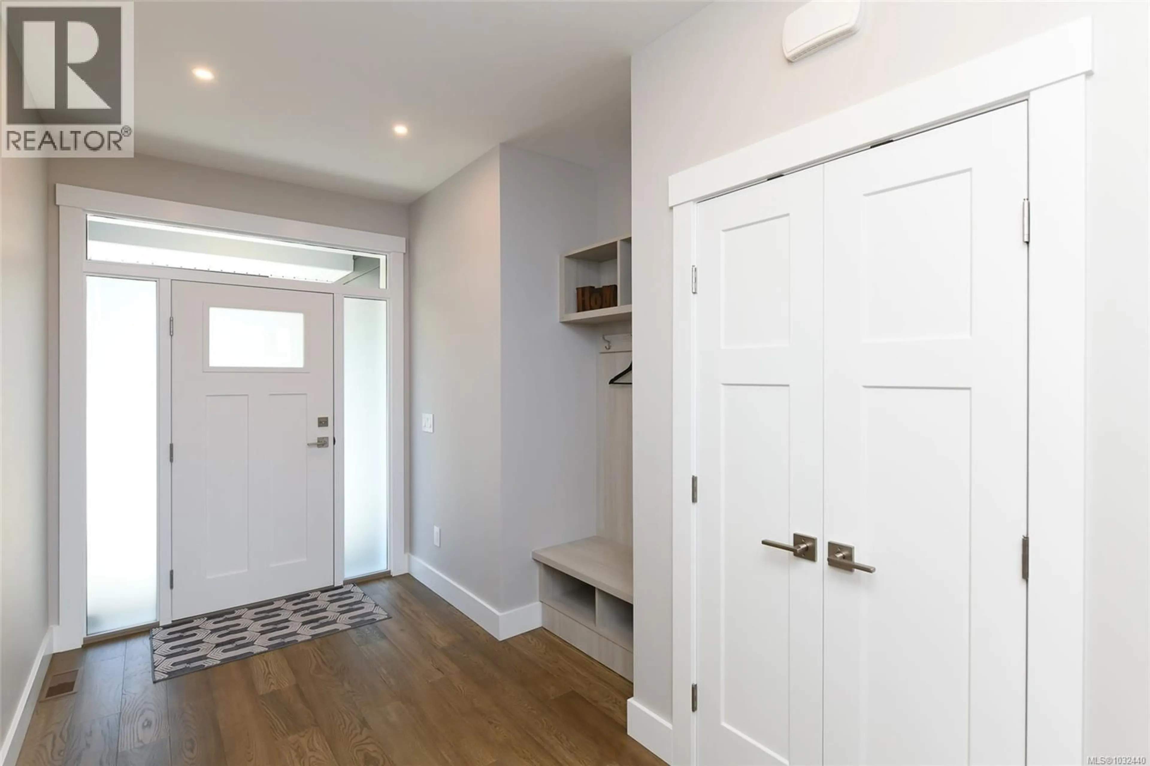 Indoor entryway for 3400 RHYS ROAD, Courtenay British Columbia V9N0B7