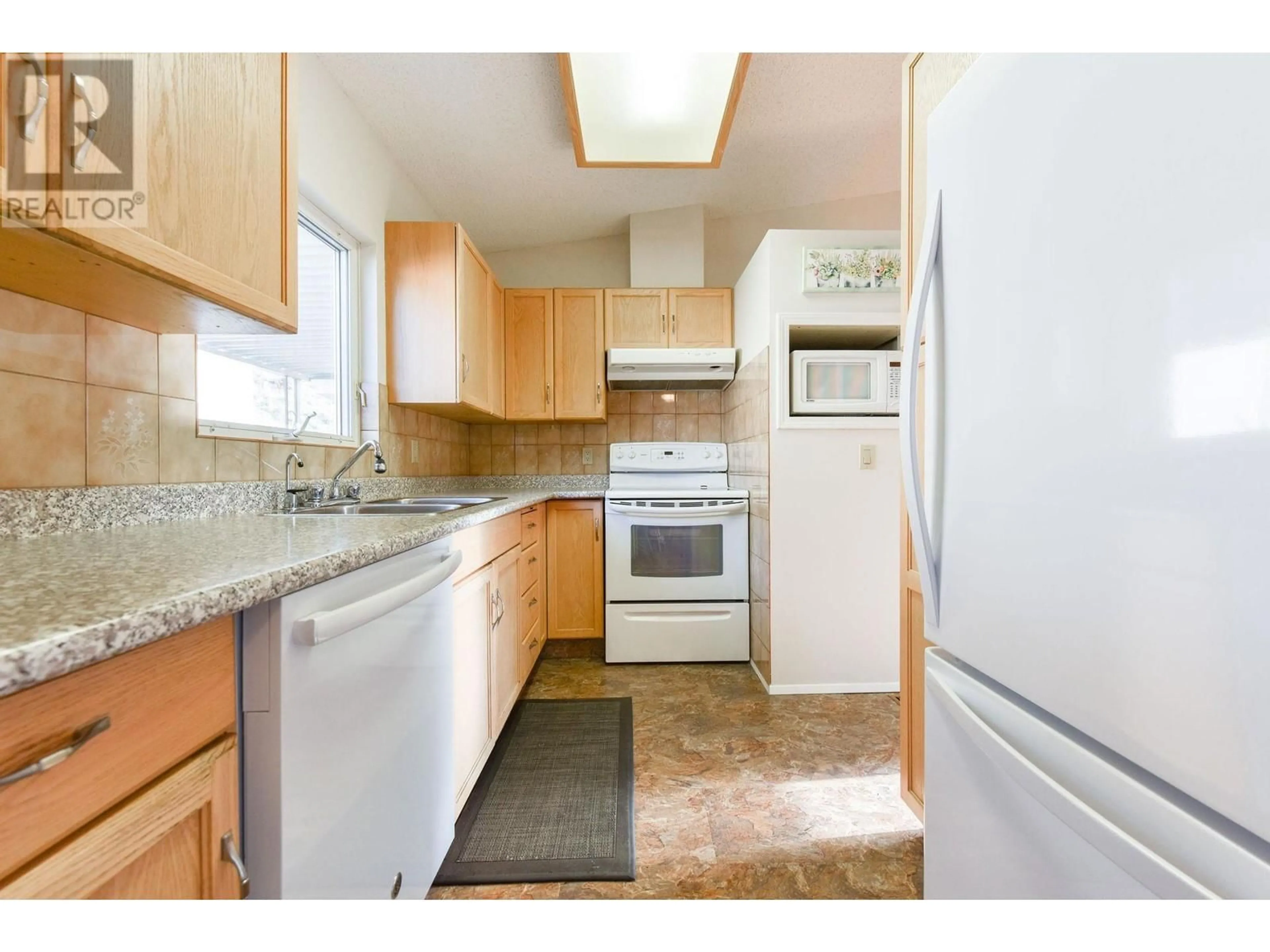 Standard kitchen, unknown for 13 - 3096 SOUTH MAIN STREET, Penticton British Columbia V2A8C4