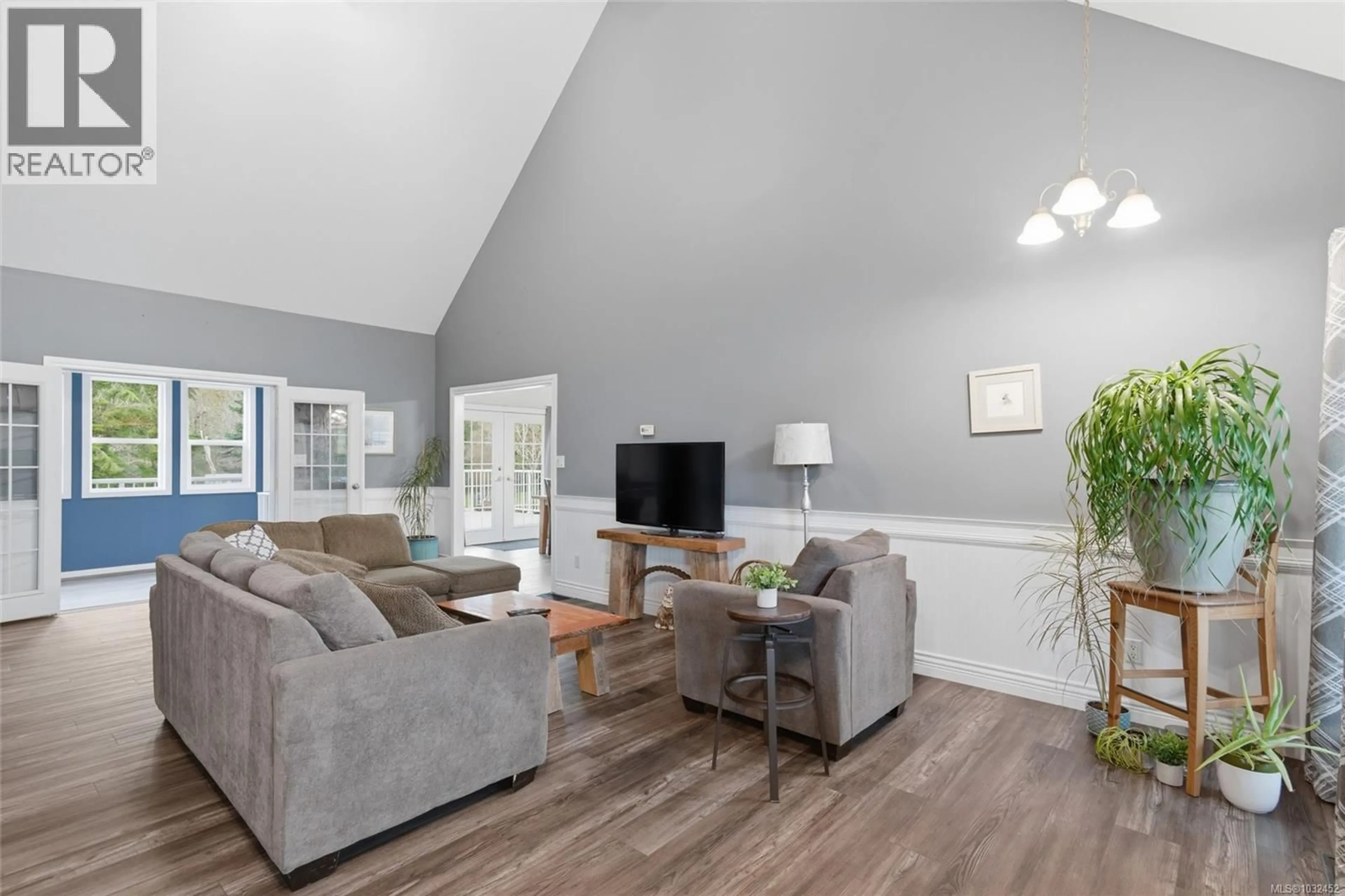 Living room with furniture, unknown for 7837 MOUNTAIN RANCH ROAD, Port Alberni British Columbia V9Y8M4