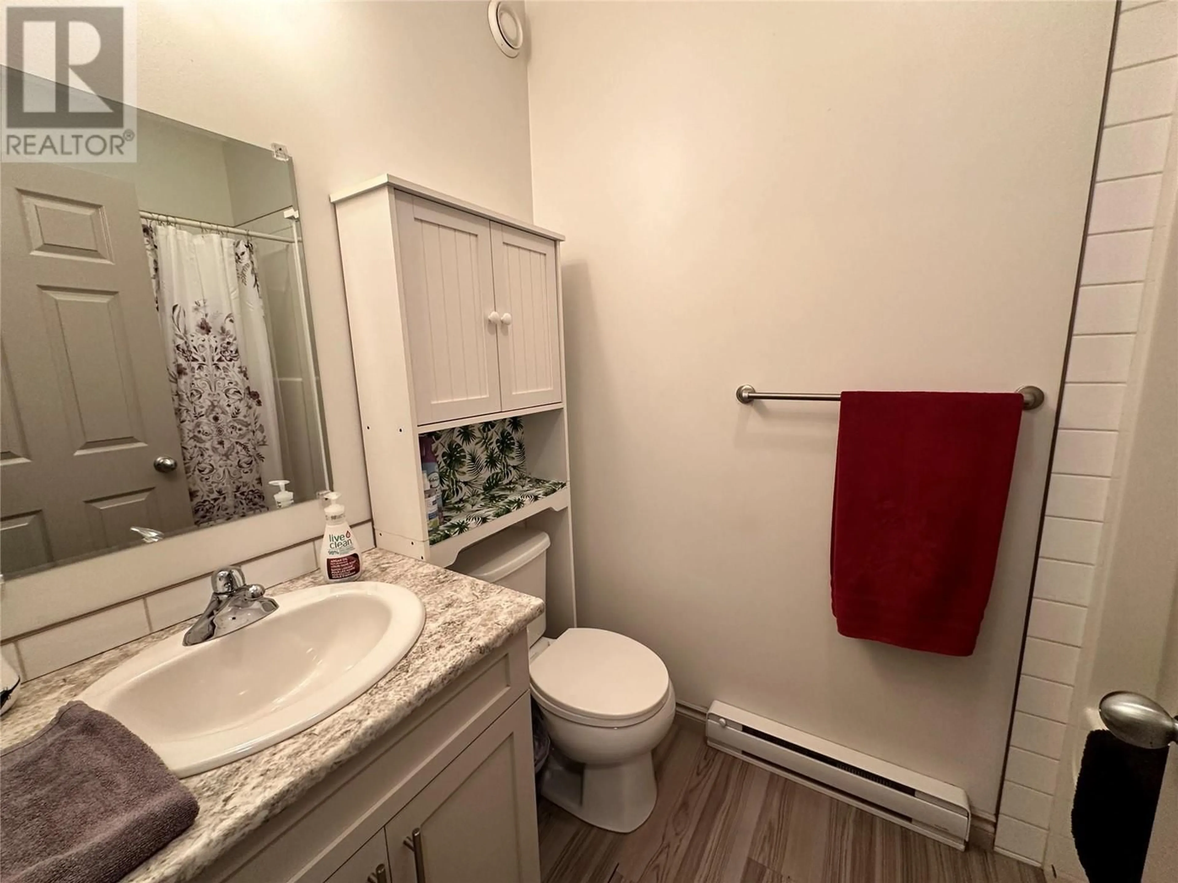 Standard bathroom, unknown for 1544 117 AVENUE, Dawson Creek British Columbia V1G0E7