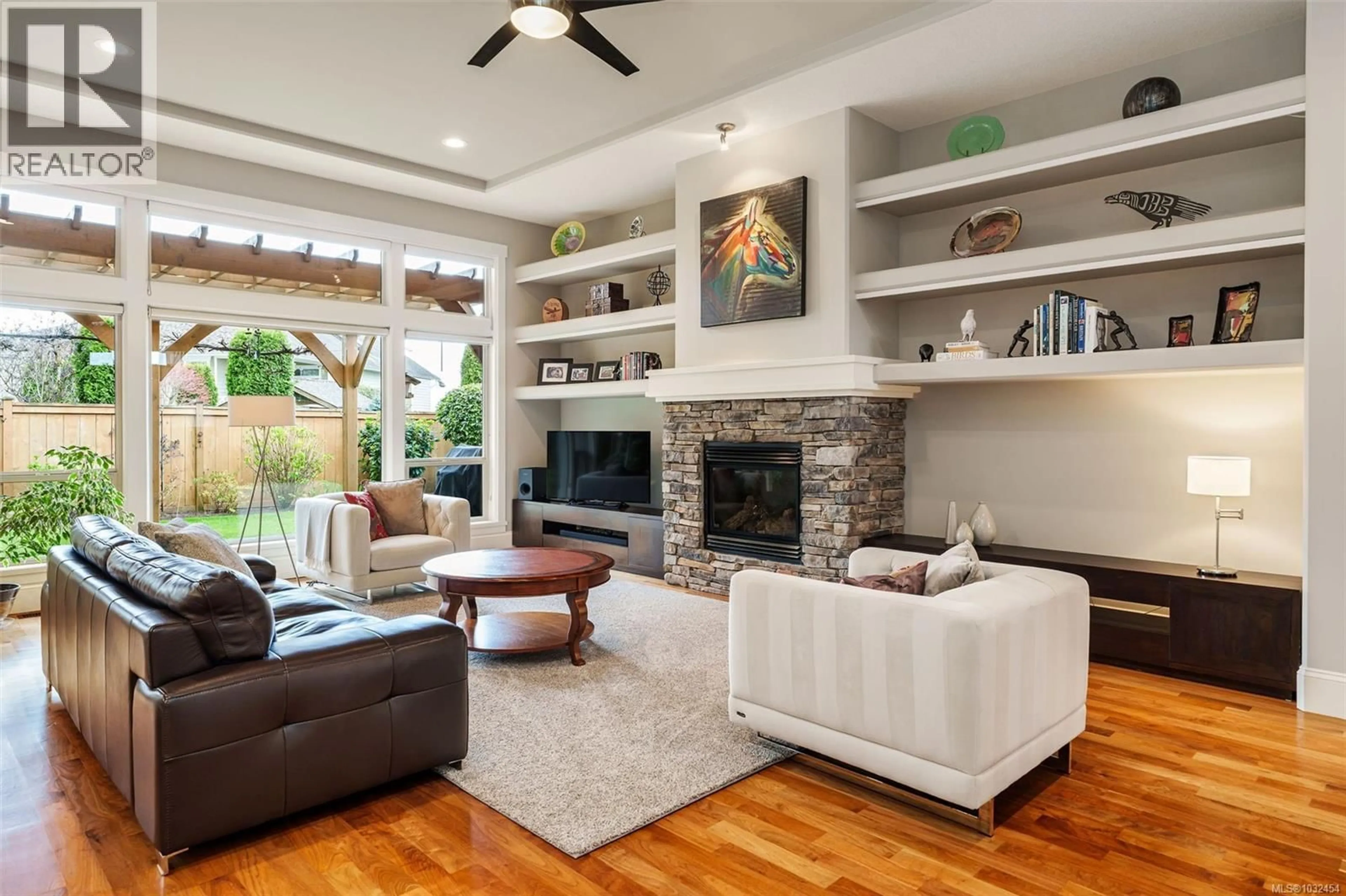 Living room with furniture, unknown for 6369 LEWIS ROAD, Nanaimo British Columbia V9V1P4