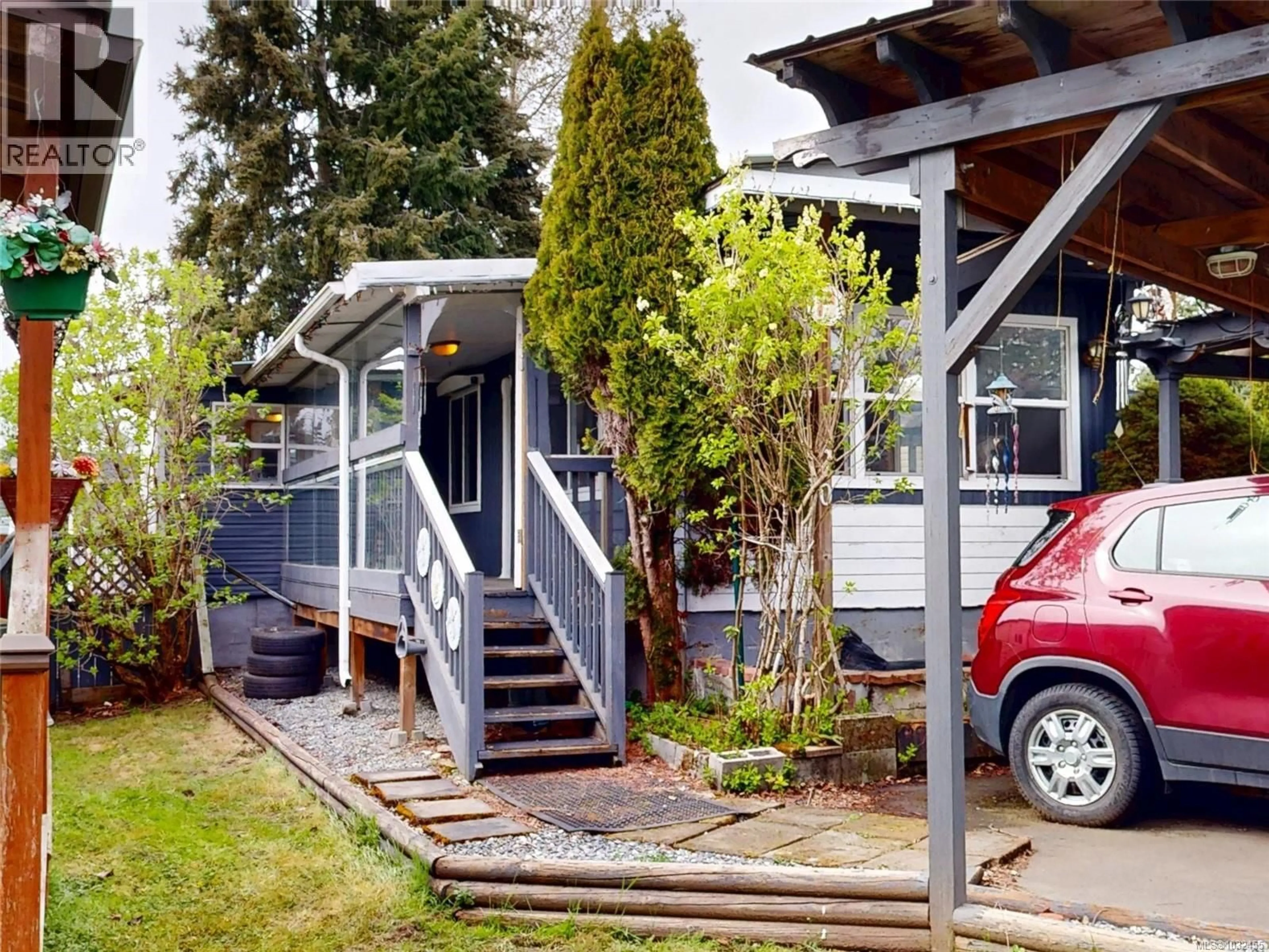 Home with vinyl exterior material, street for 20 - 80 FIFTH STREET, Nanaimo British Columbia V9R1N9