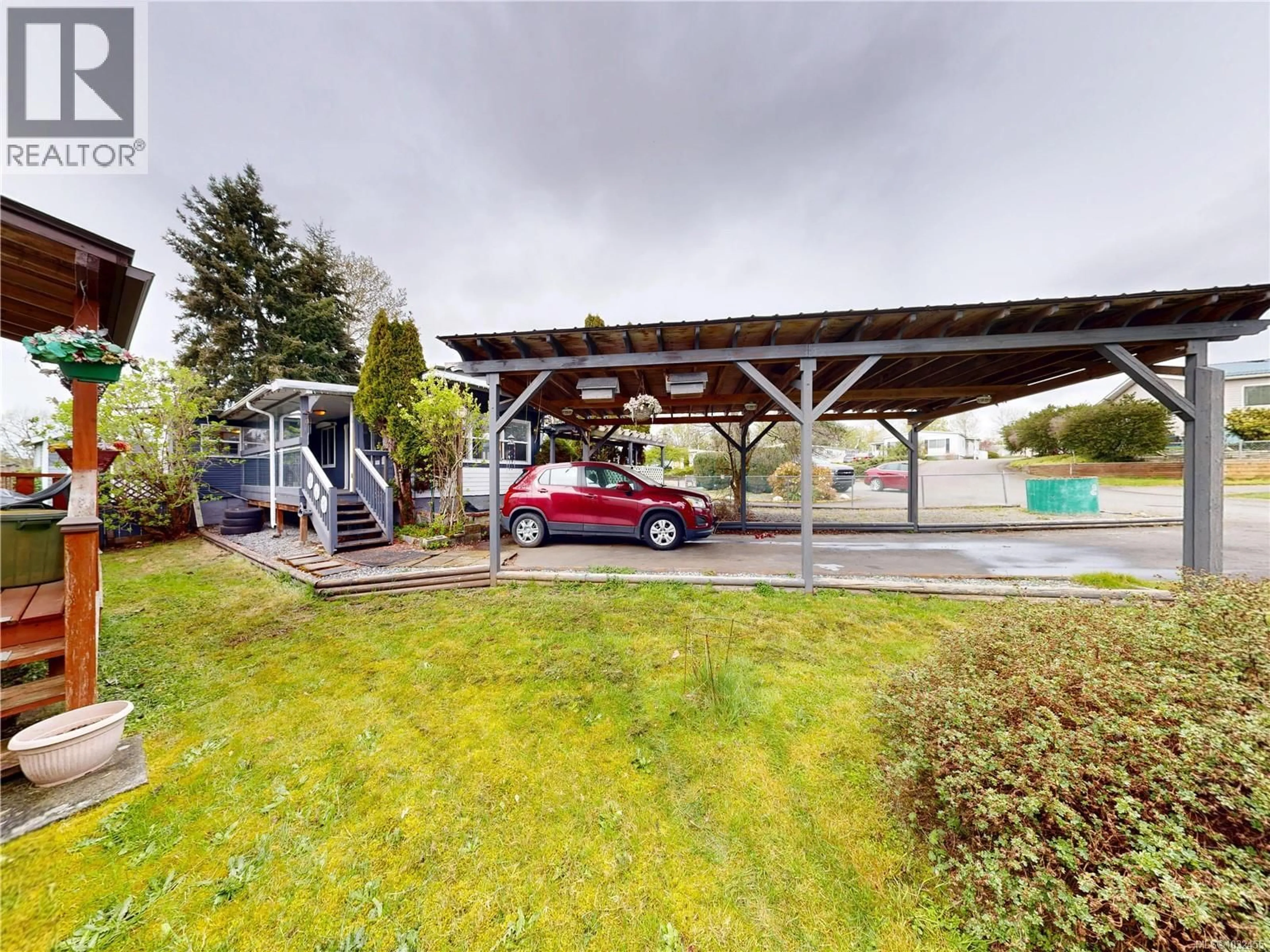 A pic from outside/outdoor area/front of a property/back of a property/a pic from drone, street for 20 - 80 FIFTH STREET, Nanaimo British Columbia V9R1N9
