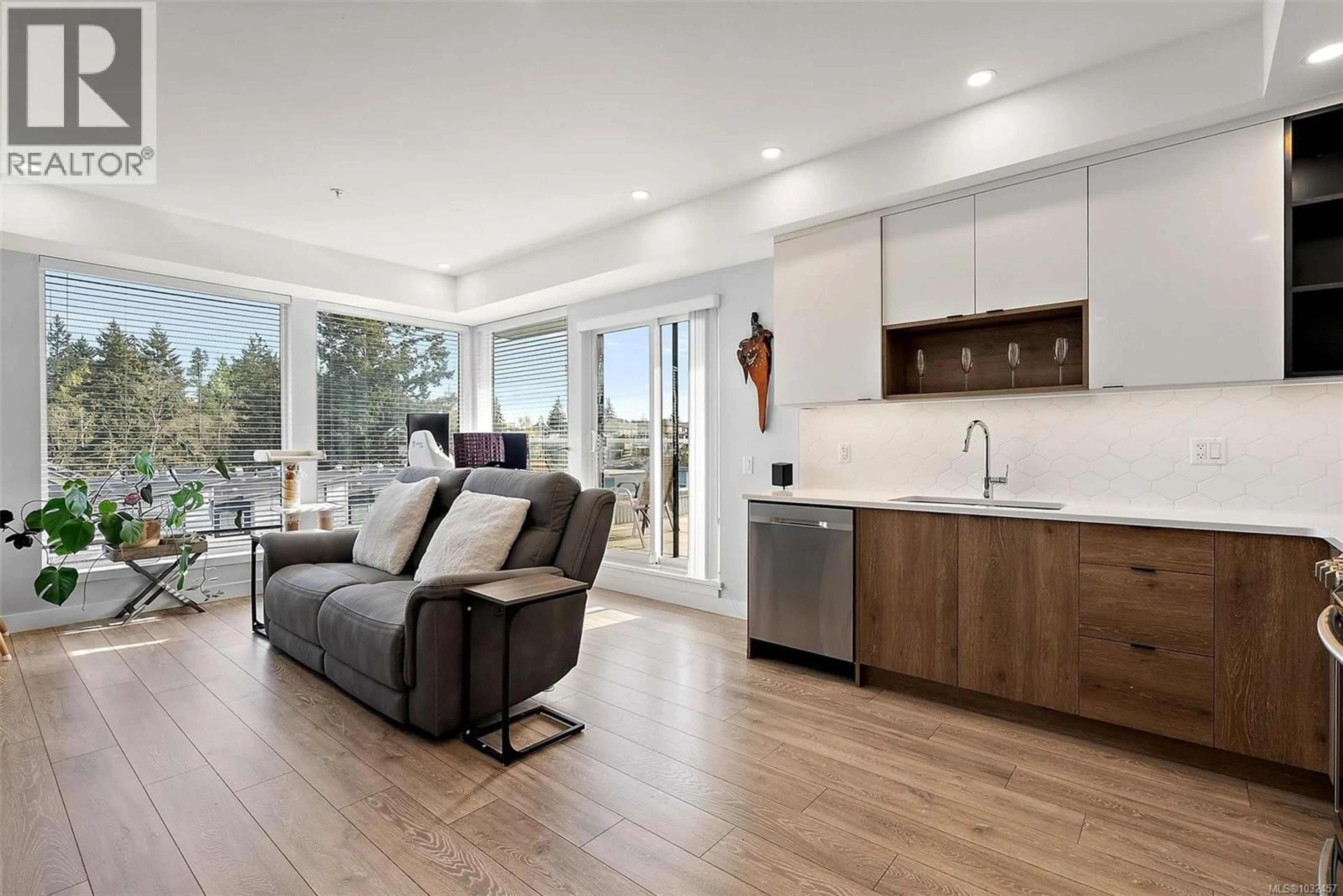 Open concept kitchen, unknown for 412 - 950 WHIRLAWAY CRESCENT, Langford British Columbia V9B0Y3