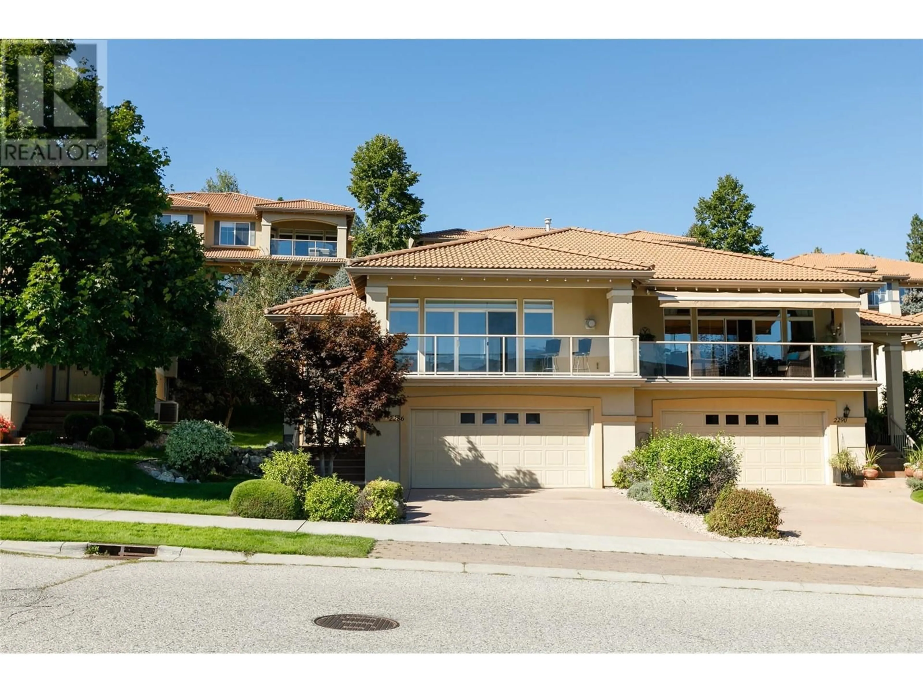 Frontside or backside of a home for 2286 Country Club Drive, Kelowna British Columbia V1V2M6