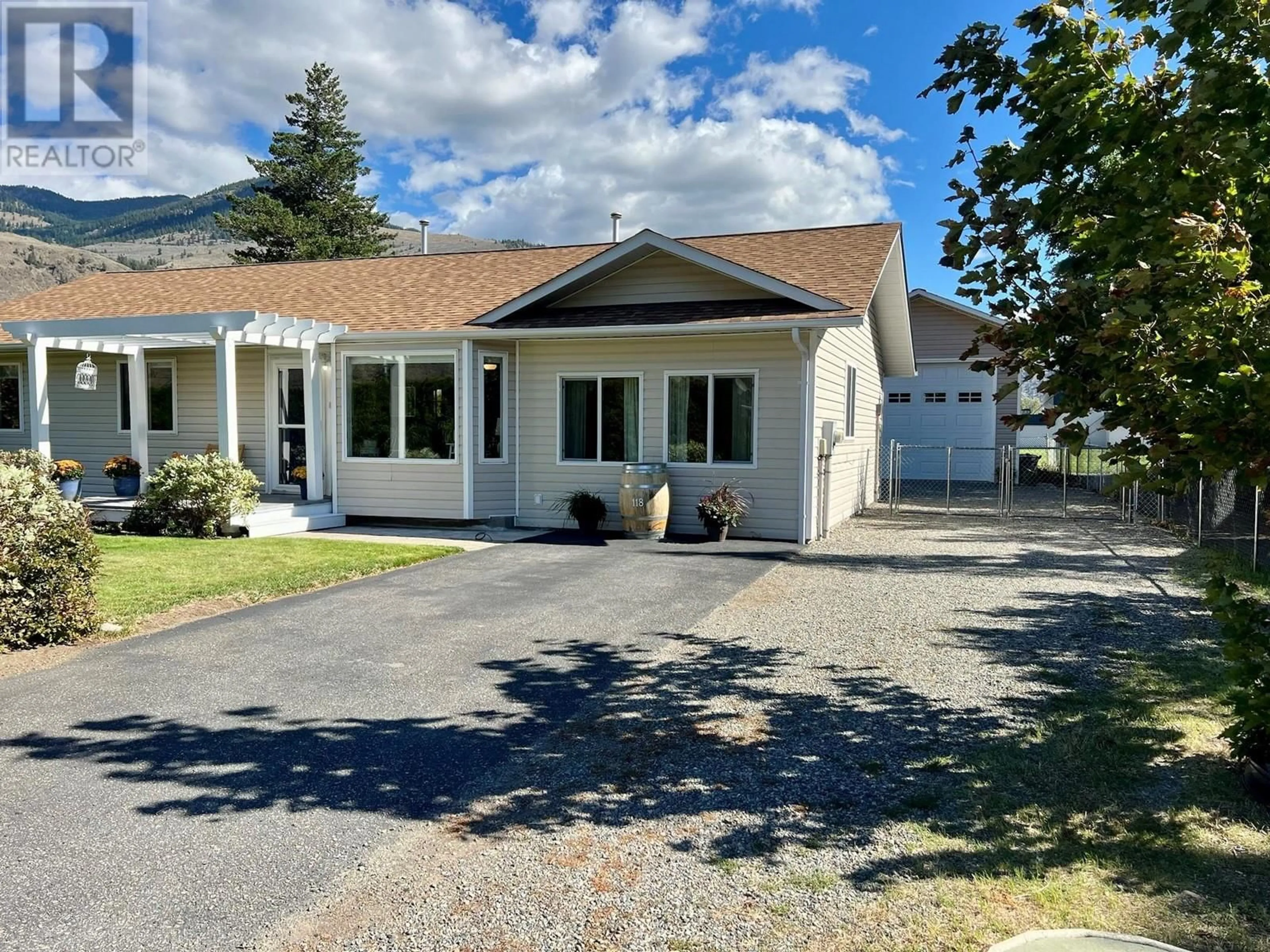 A pic from exterior of the house or condo, cottage for 118 RICHTER Street, Keremeos British Columbia V0X1N2