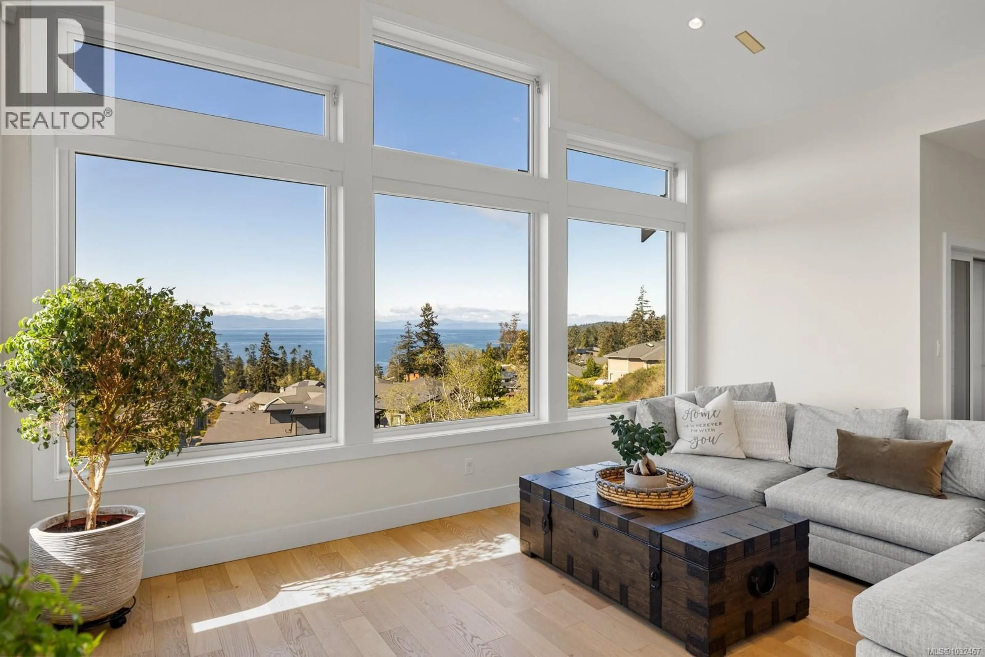 Living room with furniture, unknown for 7235 SPAR TREE WAY, Sooke British Columbia V9Z1M8