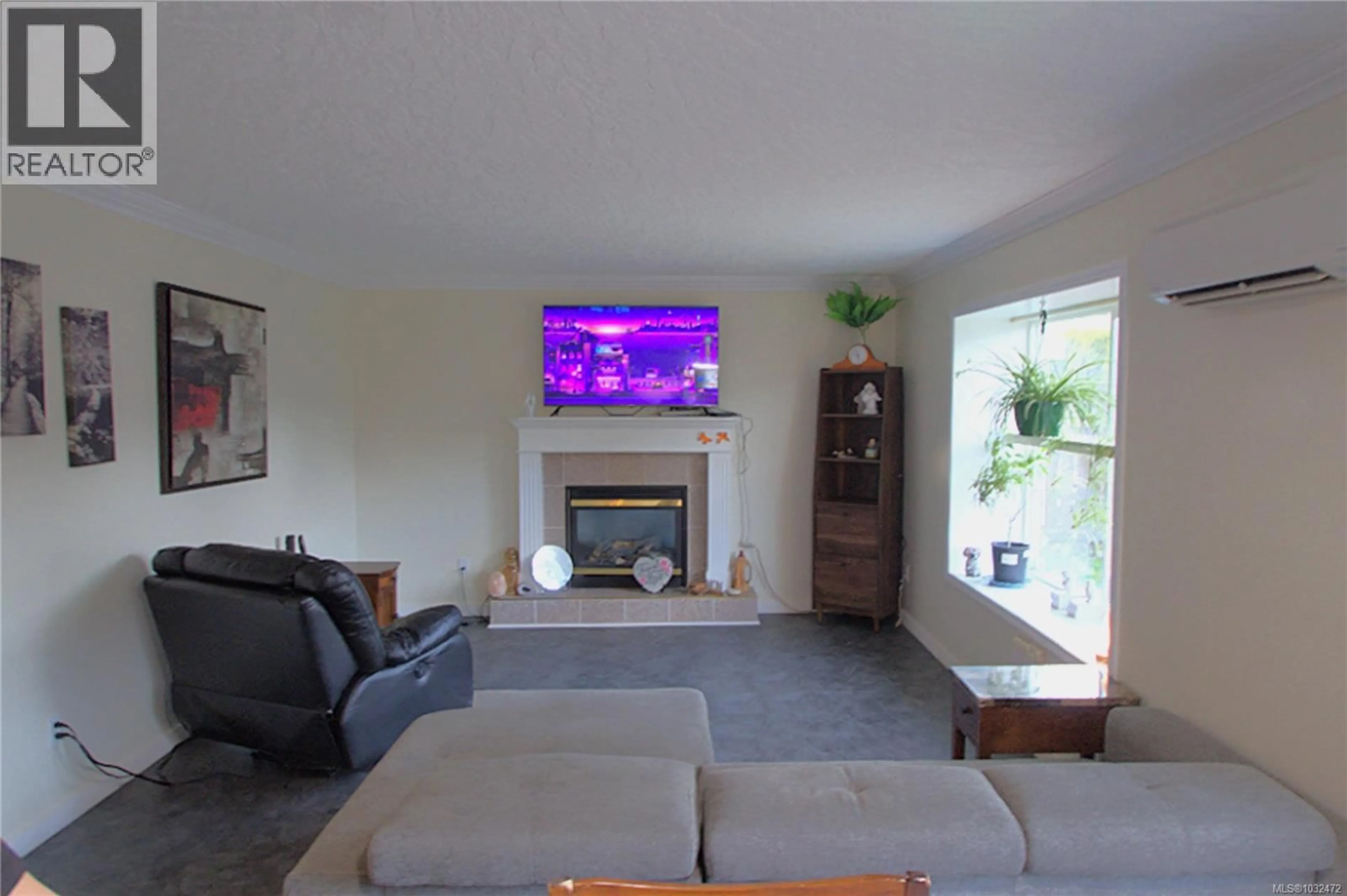 Living room with furniture, unknown for 1380 KREBS CRESCENT, Courtenay British Columbia V9N9E9