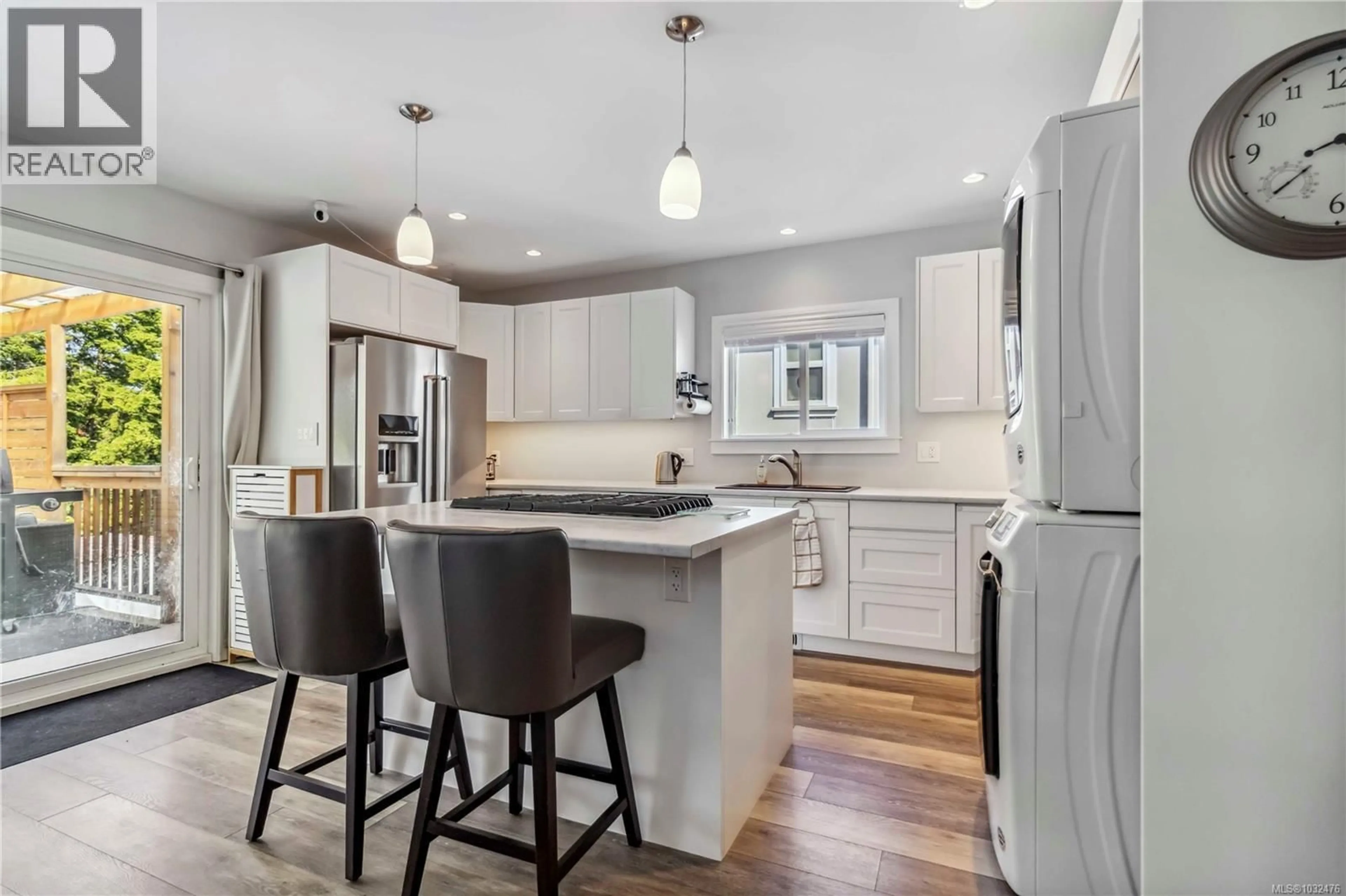 Open concept kitchen, unknown for 1112 CRAIGFLOWER ROAD, Esquimalt British Columbia V9A2Y1