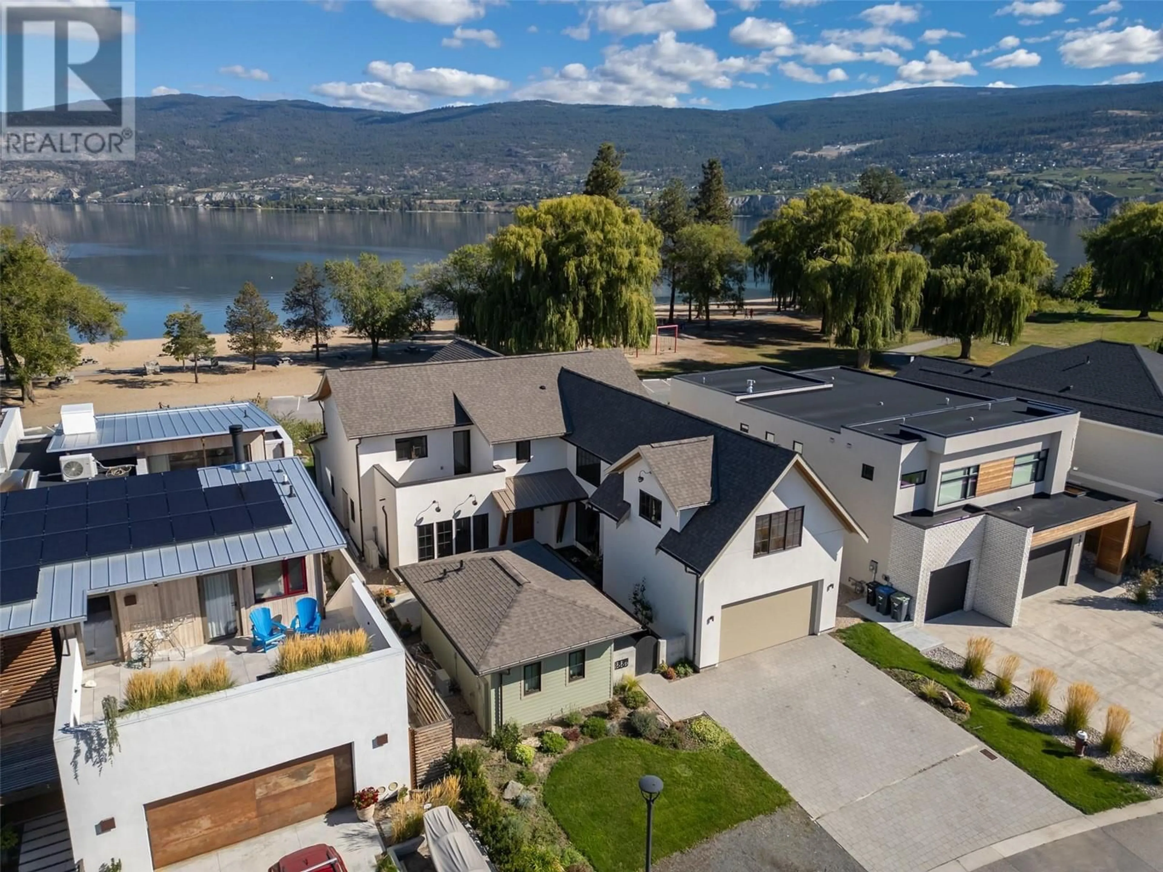 Frontside or backside of a home, lake for 886 Lighthouse Landing, Summerland British Columbia V0H1Z9