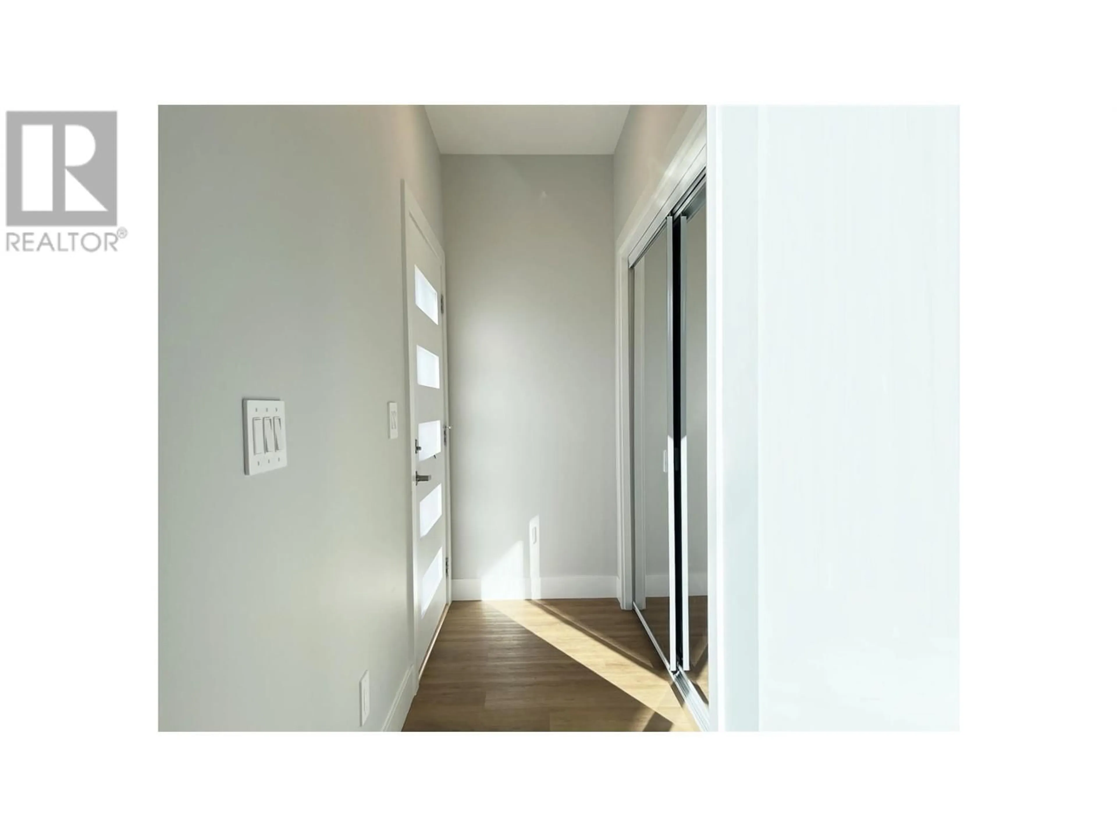Unknown for 102 - 125 CALGARY AVENUE, Penticton British Columbia V2A2T7