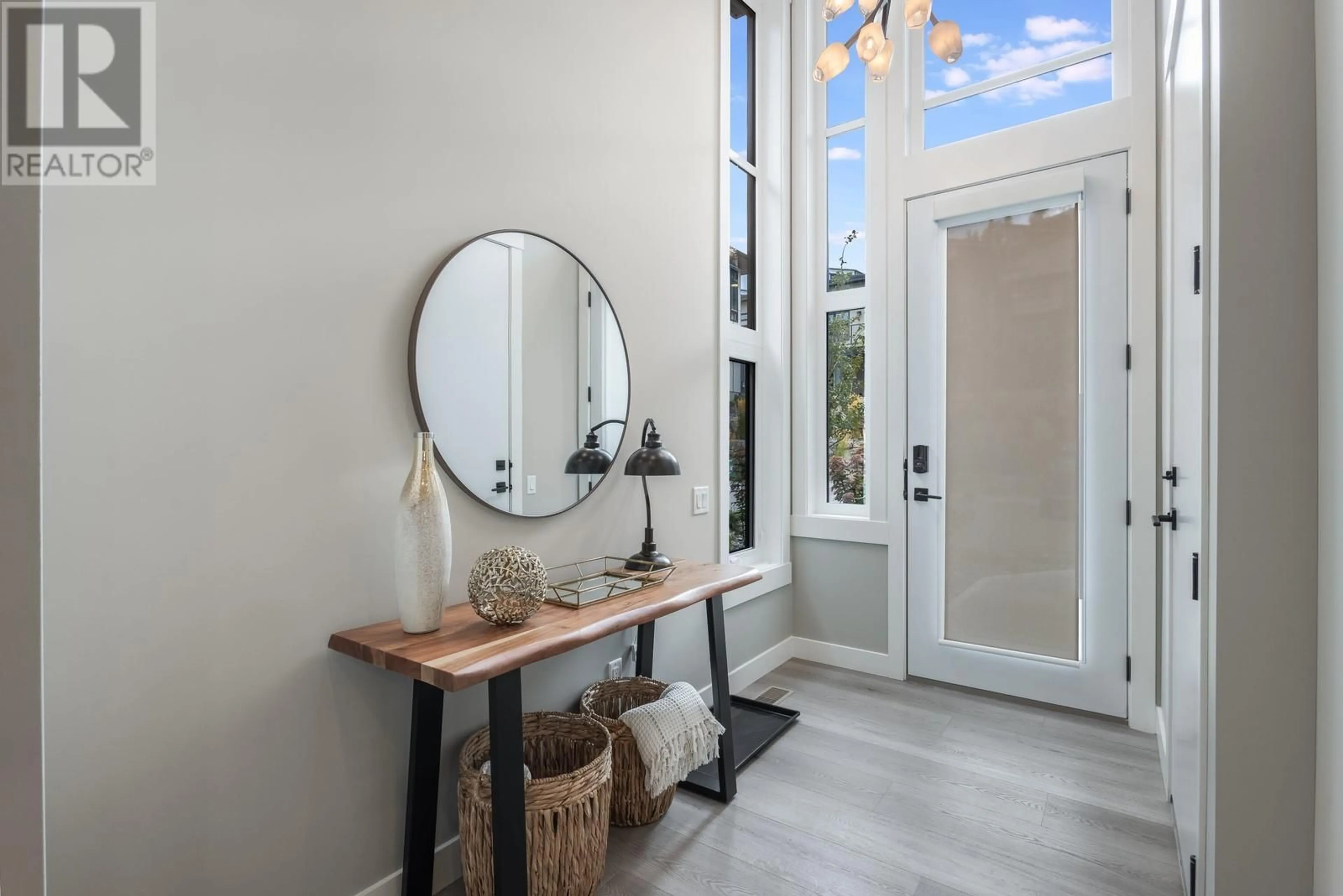 Indoor entryway, wood floors for 3220 Hilltown Drive Unit# 20, Kelowna British Columbia V1V0C6