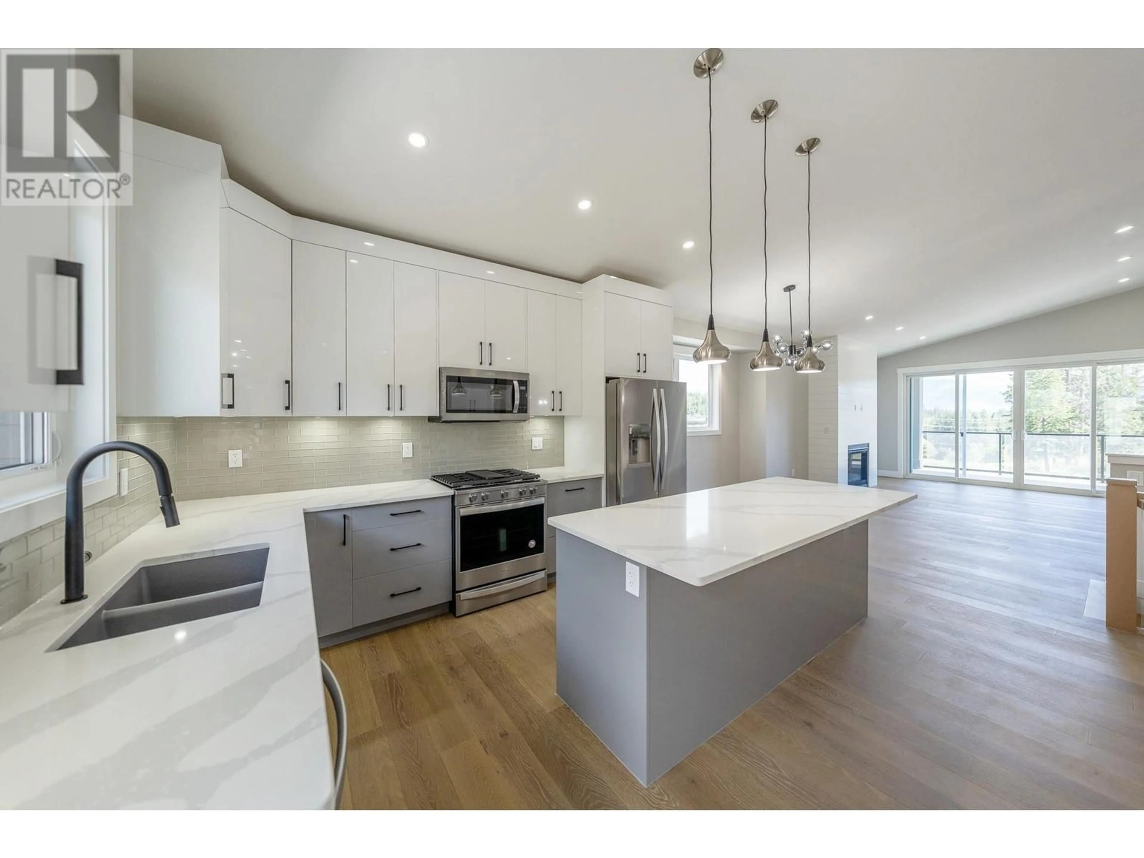 Open concept kitchen for 2852 Canyon Crest Drive, West Kelowna British Columbia V4T3A6