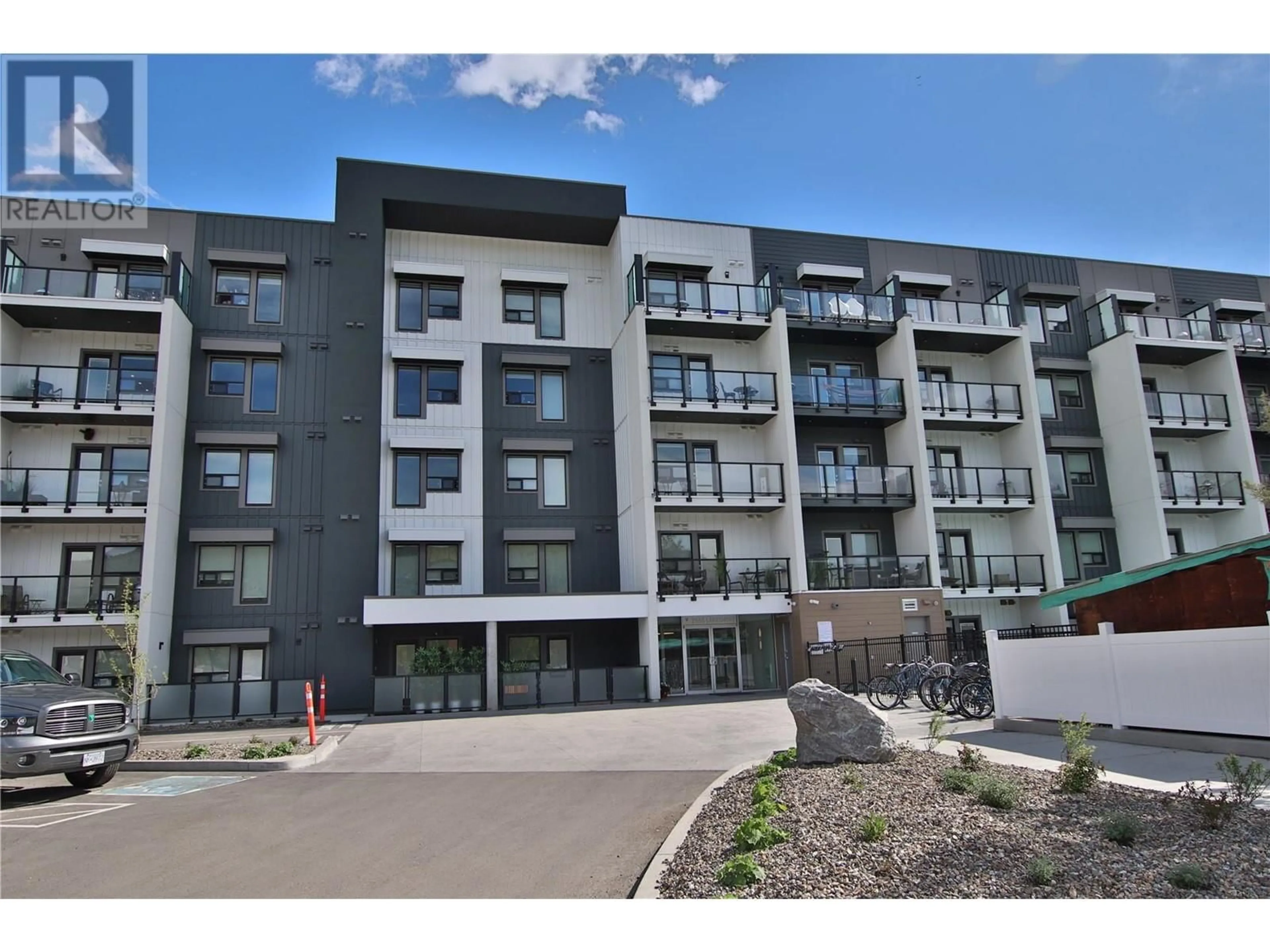 A pic from exterior of the house or condo, the front or back of building for 2555 Lakeshore Road Unit# 414, Vernon British Columbia V1H1M9