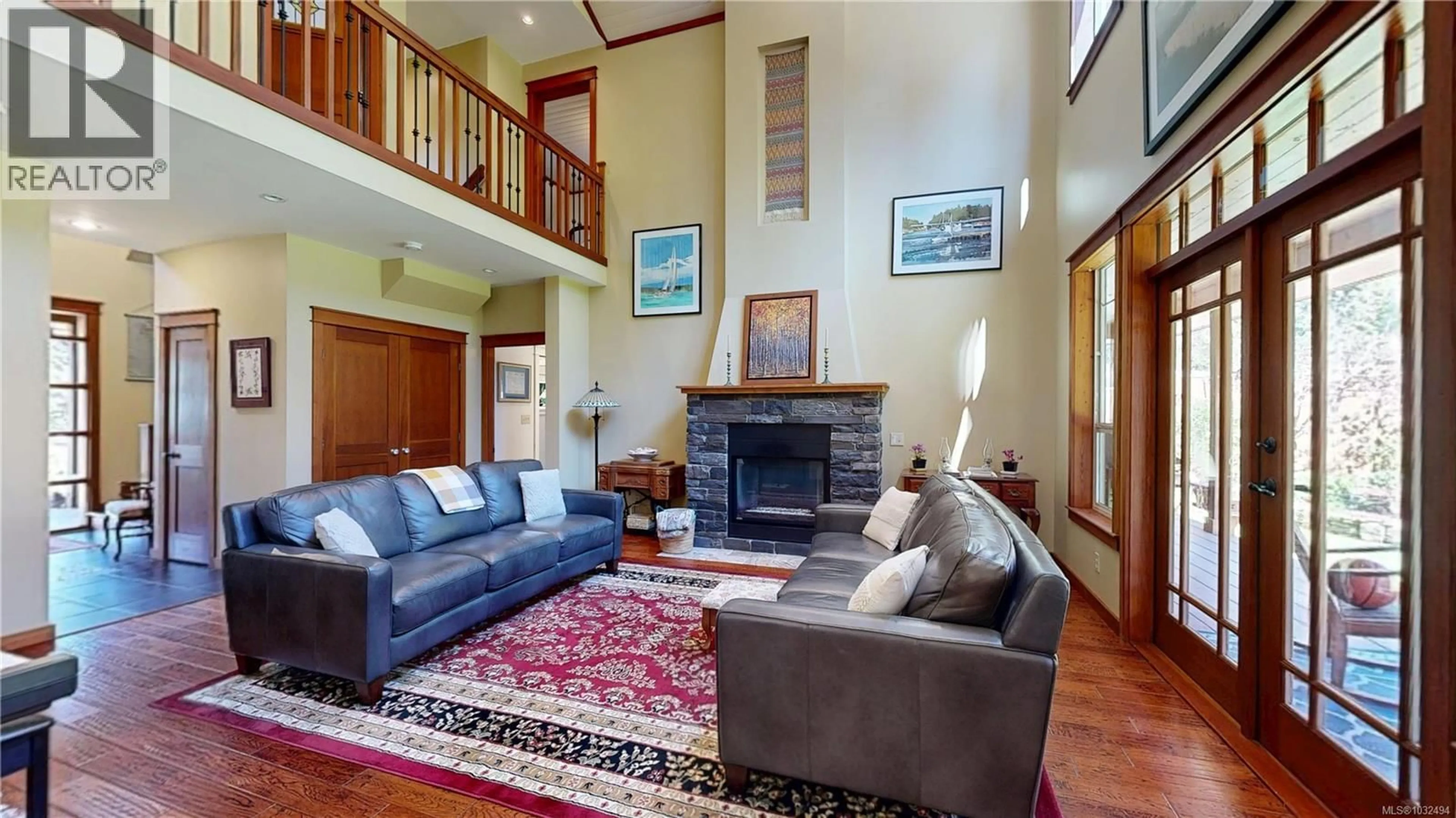 Living room with furniture, unknown for 674 GALLAGHER WAY, Gabriola Island British Columbia V0R1X7