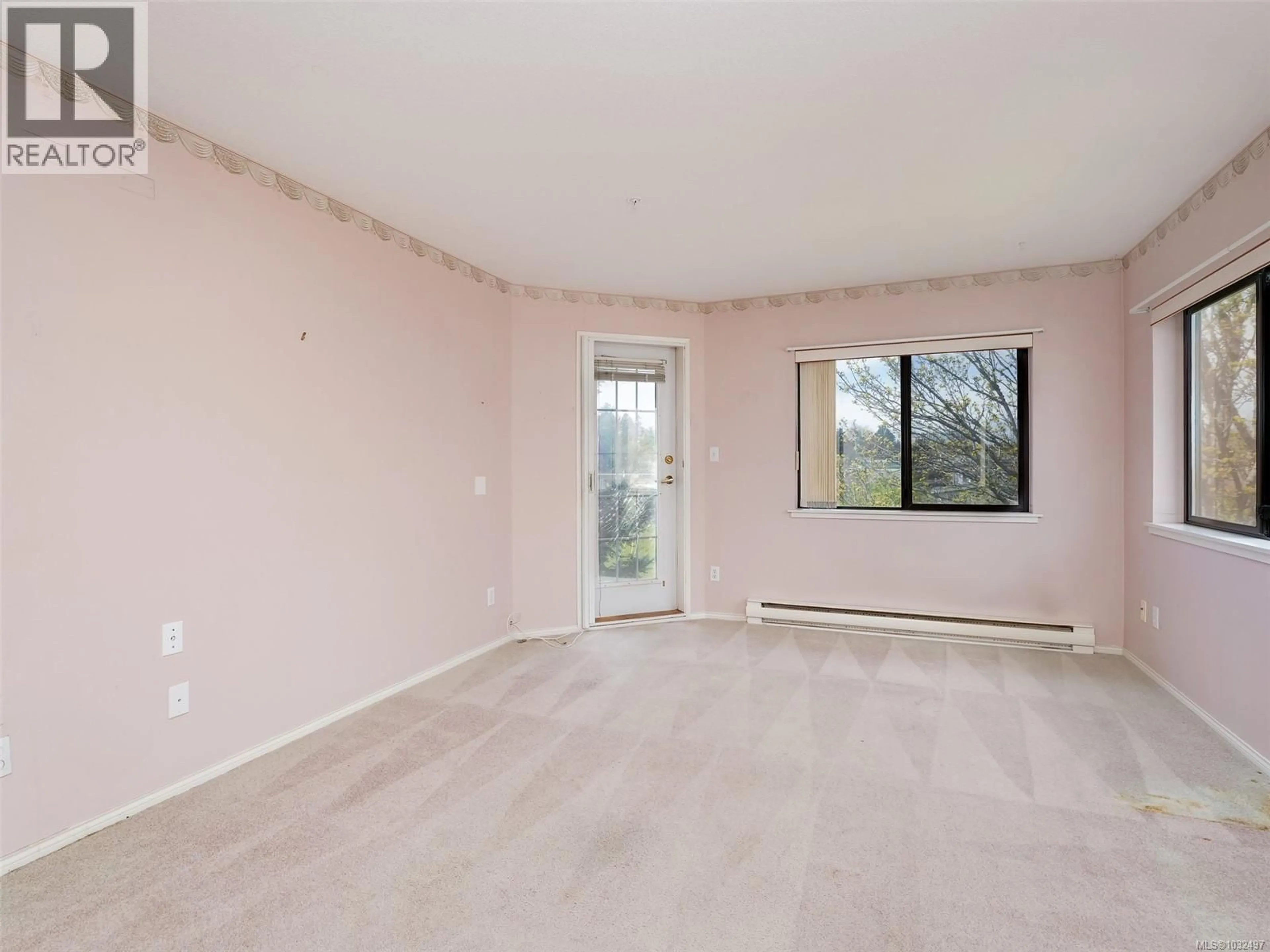 A pic of a room for 208 - 651 JOLLY PLACE, Saanich British Columbia V8N1J4