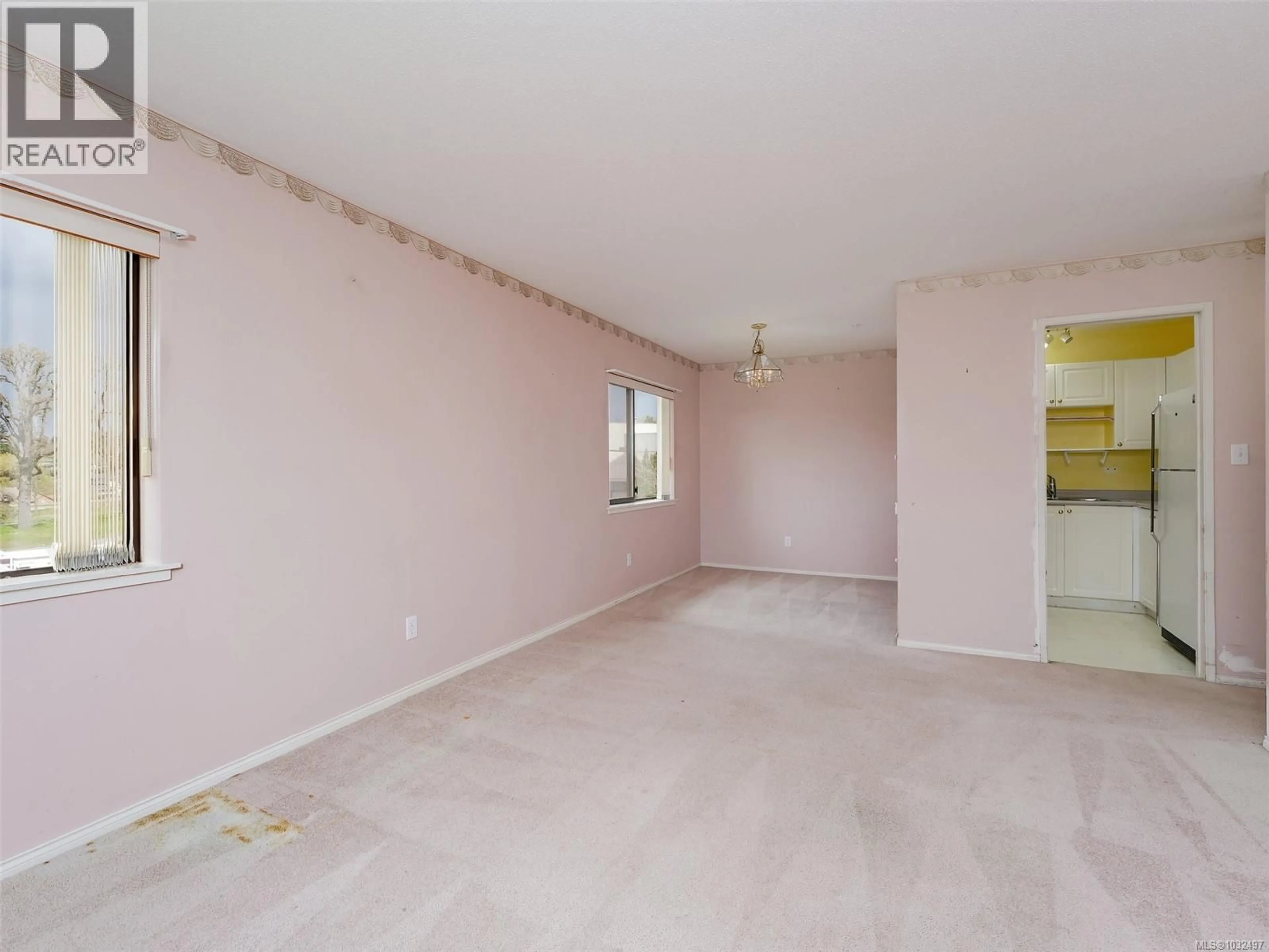 A pic of a room for 208 - 651 JOLLY PLACE, Saanich British Columbia V8N1J4