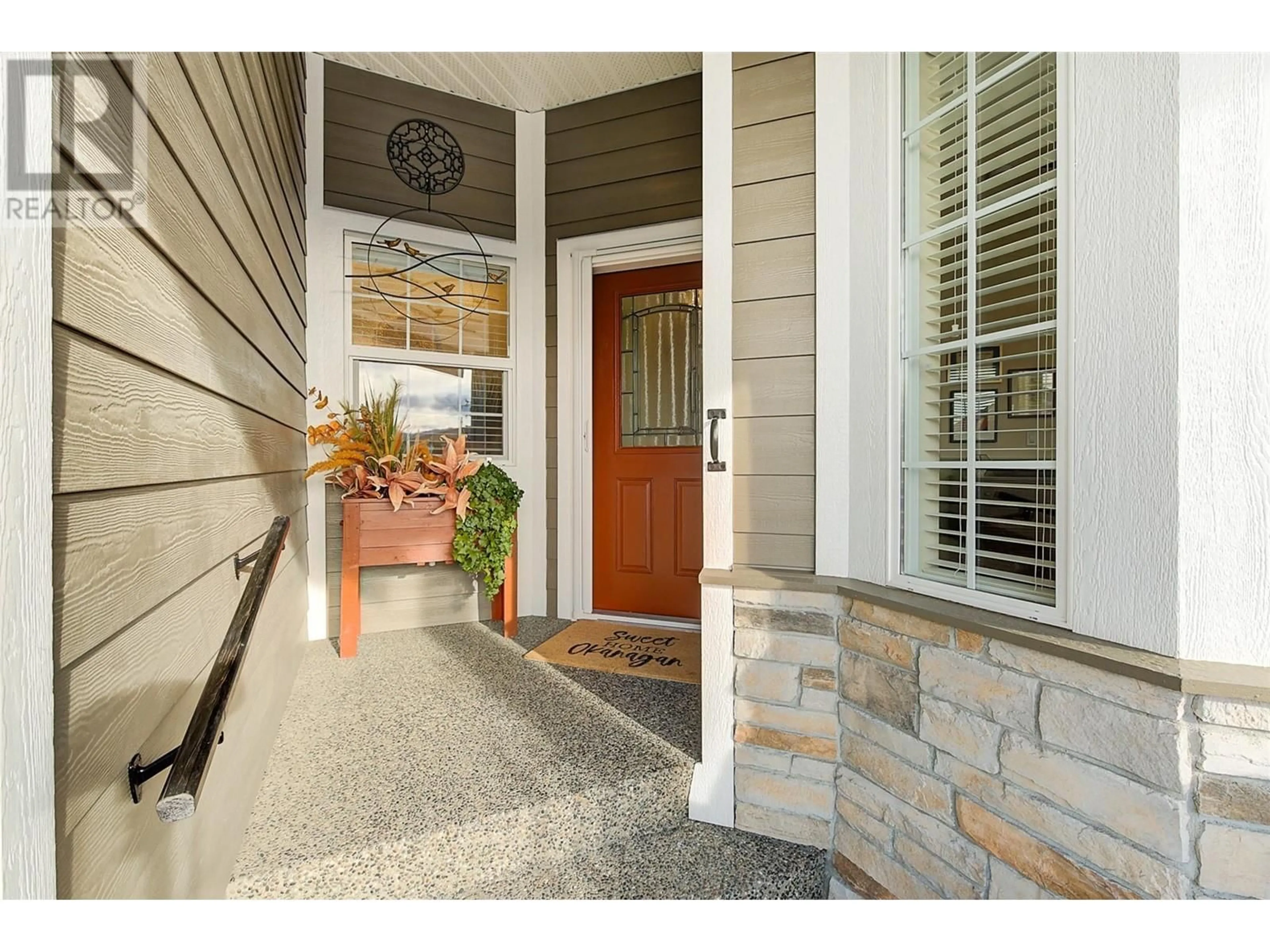 Indoor entryway, wood floors for 2069 Mallard Drive, Westbank British Columbia V4T3A5