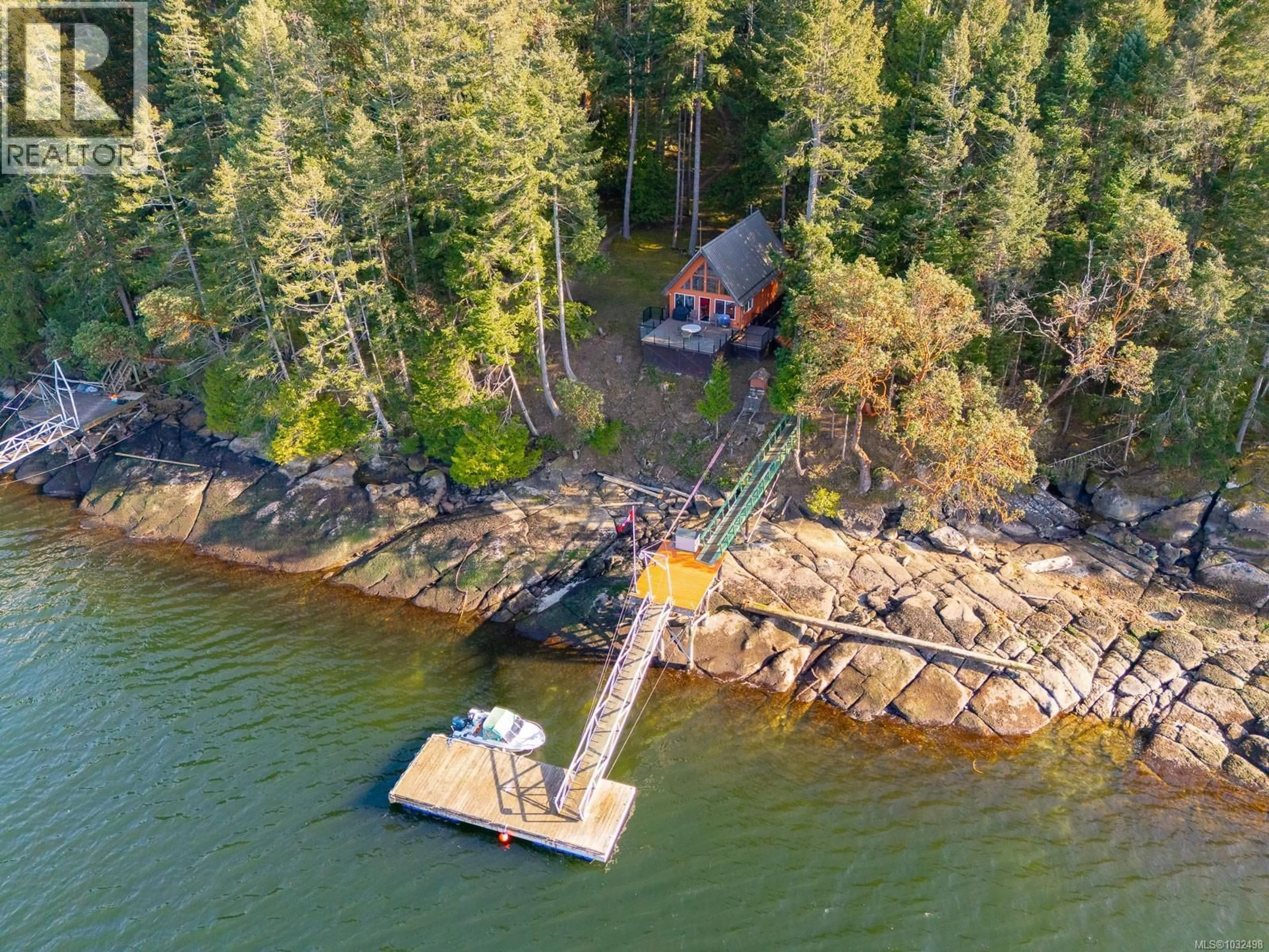 A pic from outside/outdoor area/front of a property/back of a property/a pic from drone, water/lake/river/ocean view for 188 LING COD LANE, Mudge Island British Columbia A1A1A1