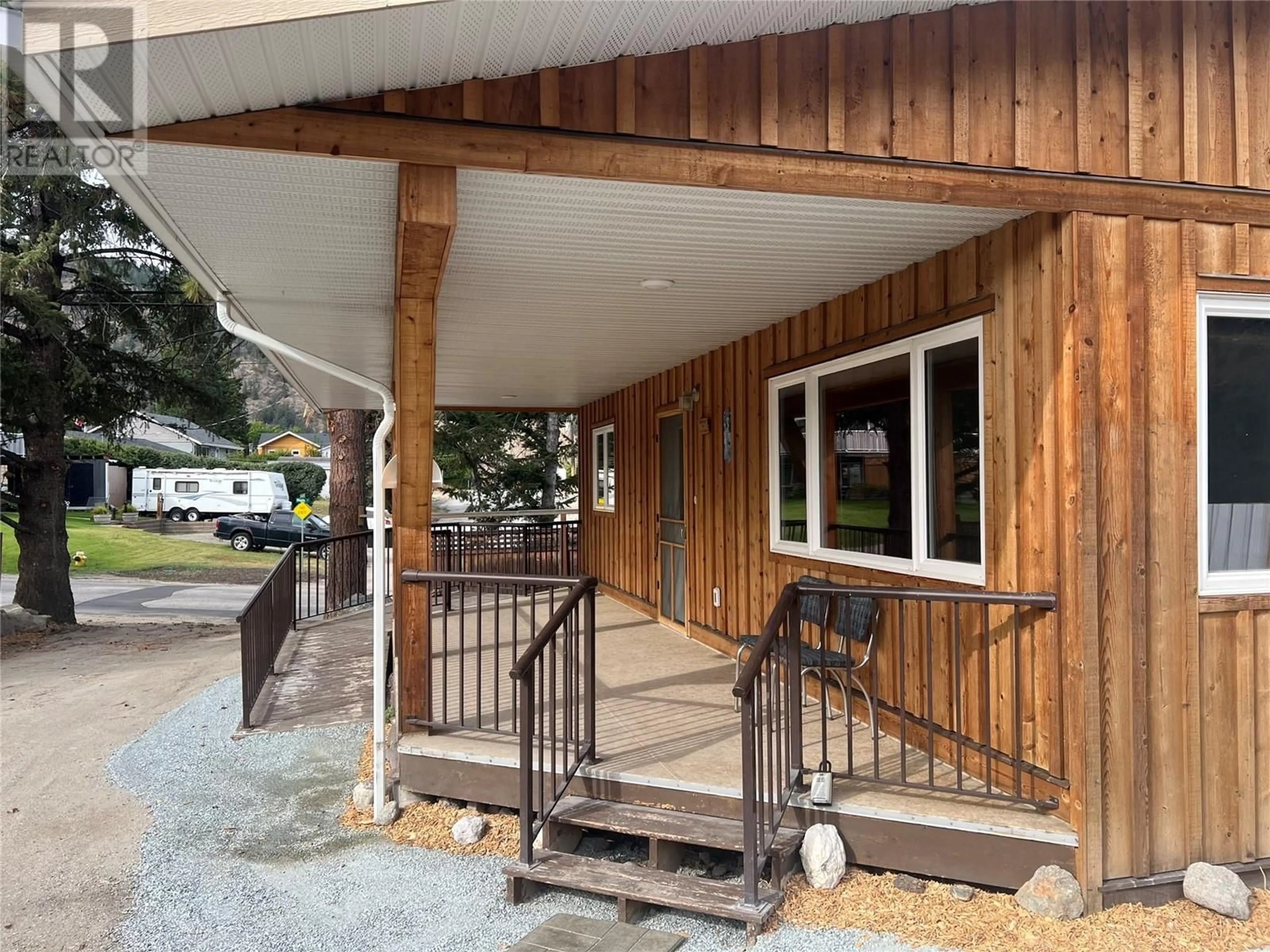 Indoor foyer for 1203 Maple Street, Okanagan Falls British Columbia V0H1R2