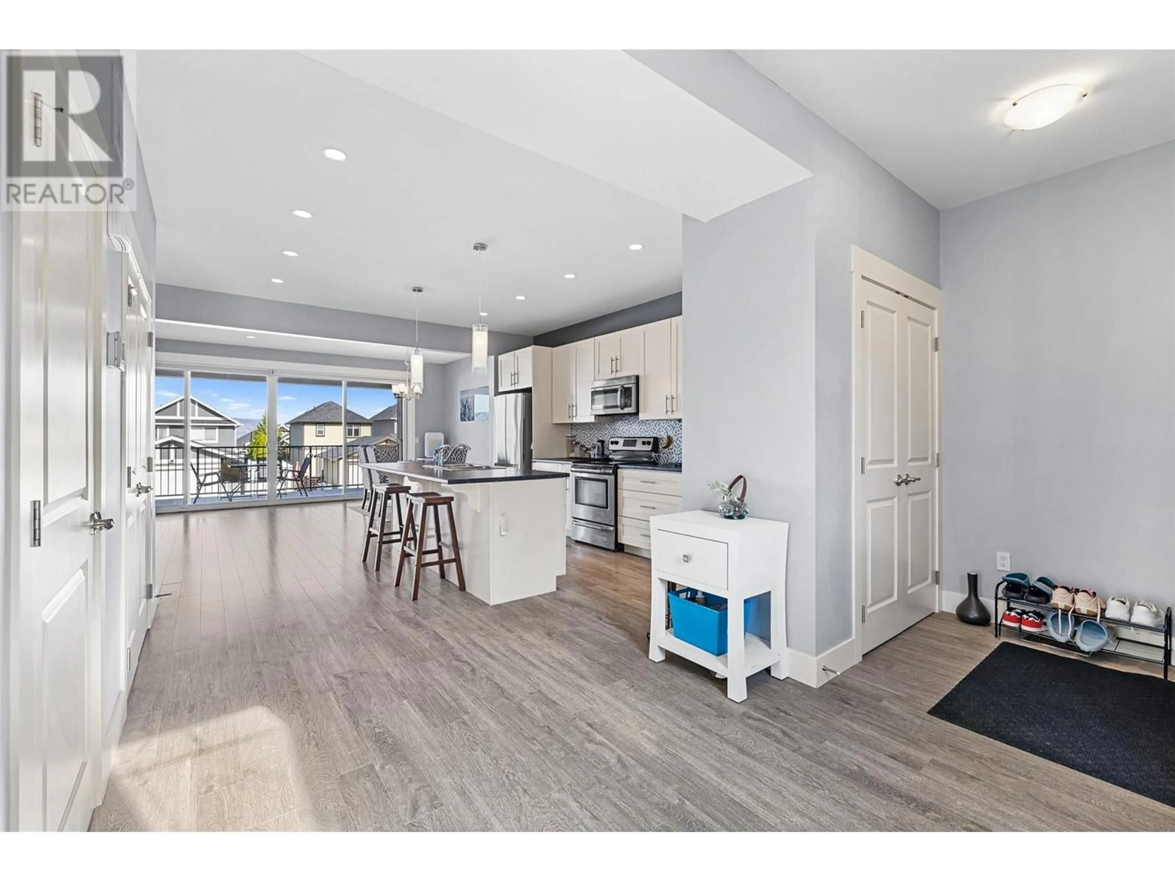 Open concept kitchen for 1280 Bergamot Avenue, Kelowna British Columbia V1W5K5