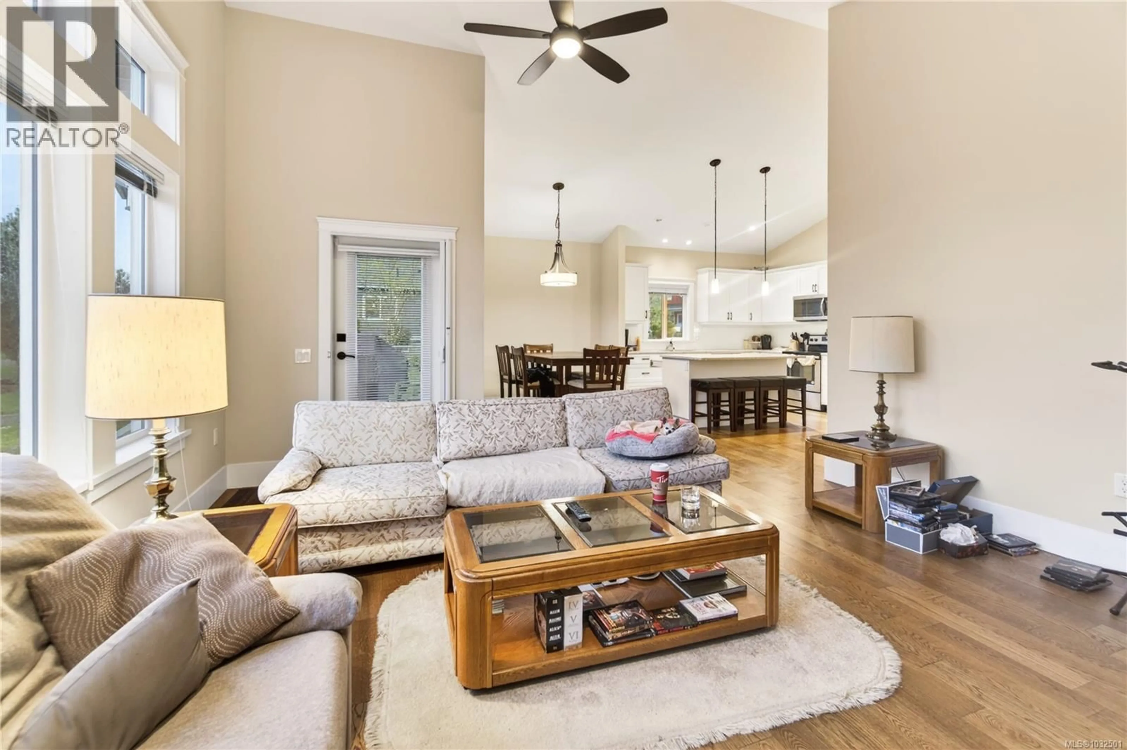 Living room with furniture, unknown for 147 VILLAGE WAY, Duncan British Columbia V9L0G6